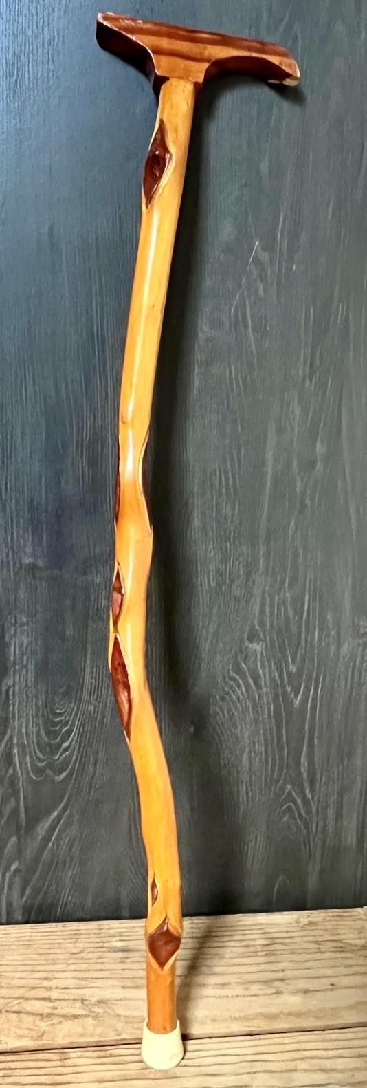 Beautiful Vintage Diamond Willow Twisted Wood Handmade 30” Walking Cane 10 Oz!