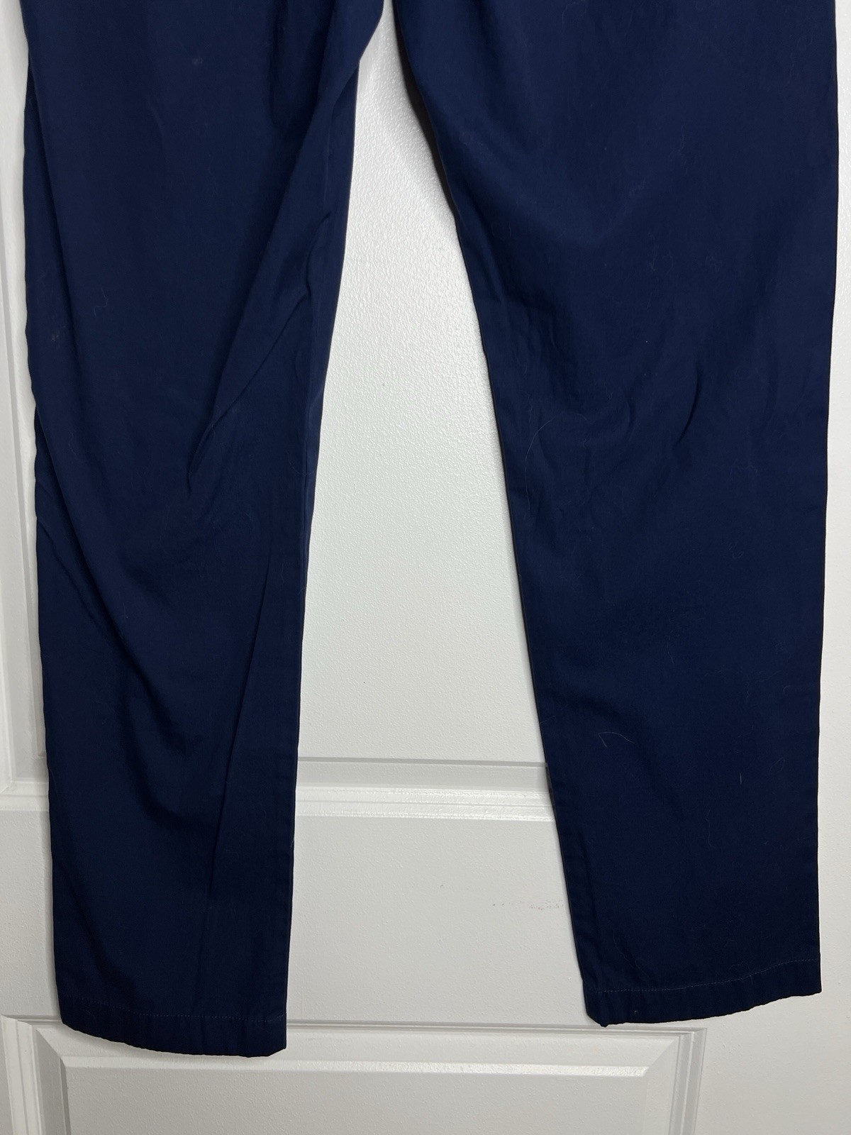 J.Crew The Sutton Mens 30×32 Navy Summerweight Chino Pants 100% Cotton Slim