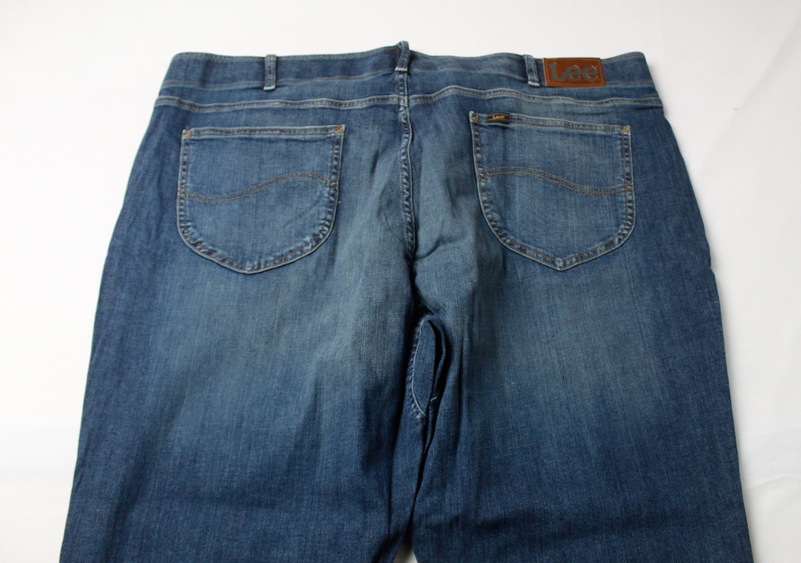 Lee Men’s Extreme Motion Straight Tapered Jeans JT8 Midnight Blue Size 48×34 NWT