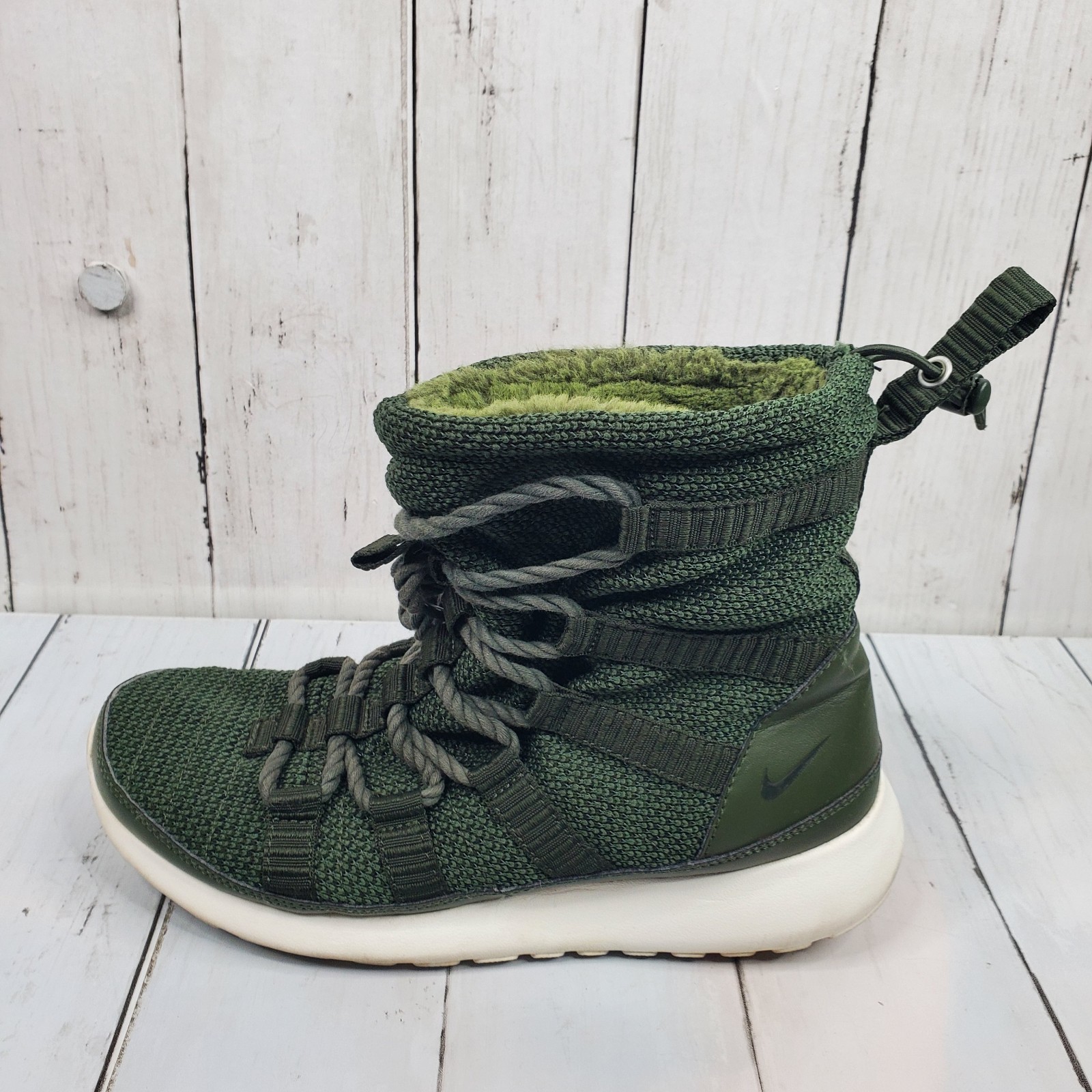 Nike Roshe One Green Sherpa Sneaker Boot Womens Sz 7 Bomber 807424-300 Rare