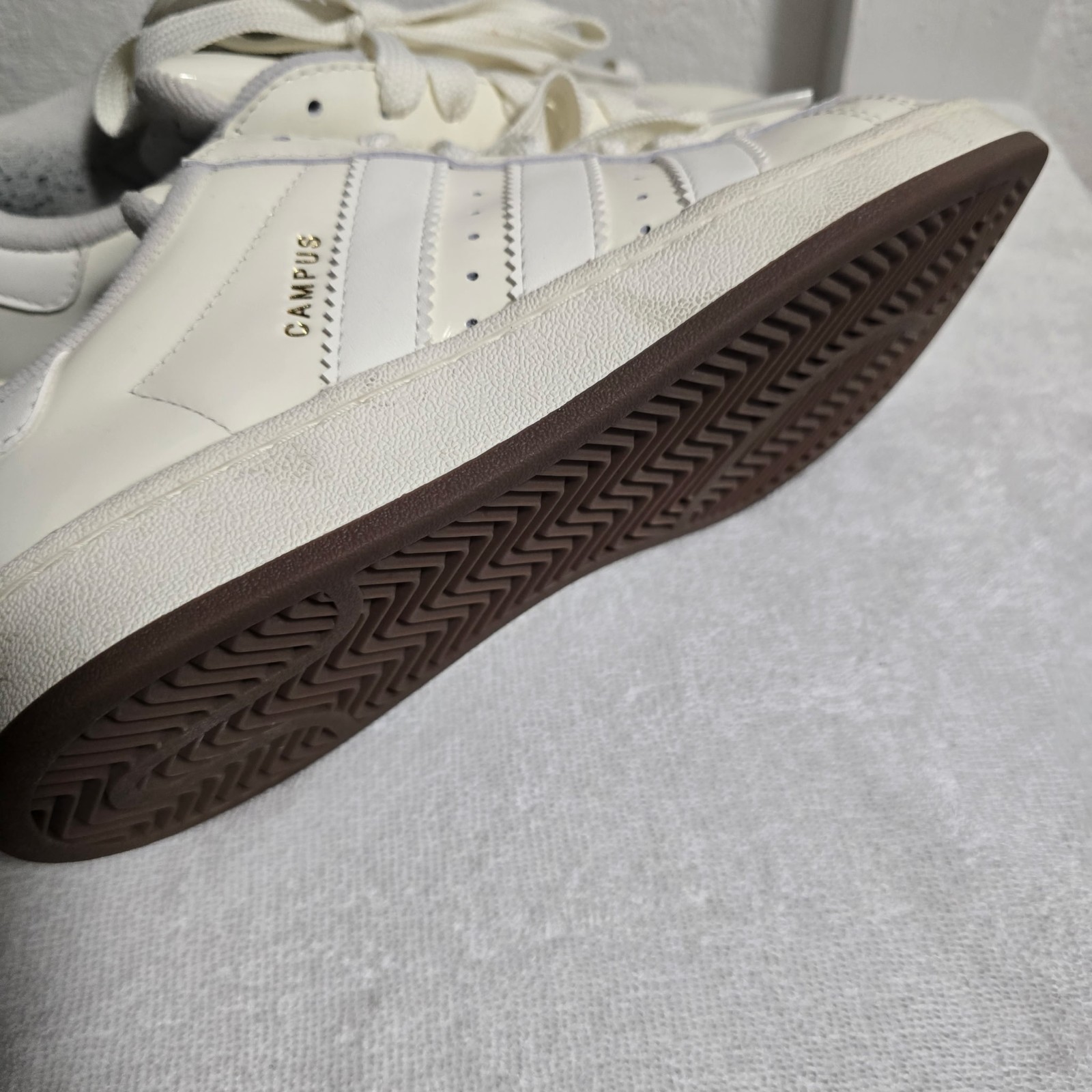 Adidas Campus 00s White/White Gold Womens size 9 IH4363