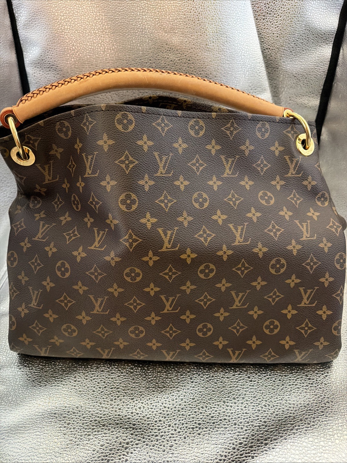 Authentic Louis Vuitton Artsy MM Monogram Hobo Canvas Shoulder Tote Handbag