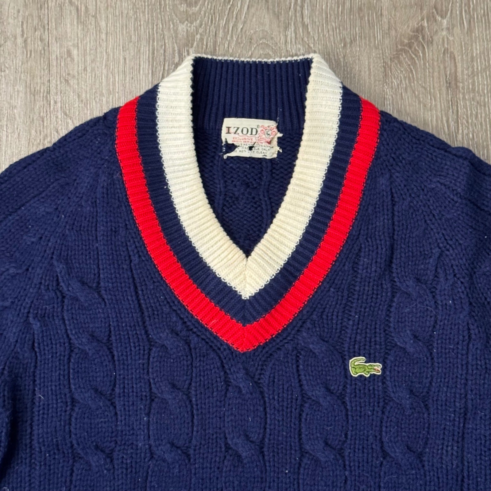 IZOD Lacoste Sweater Men L Navy Blue Cable Knit Varsity V-Neck Vintage Pullover