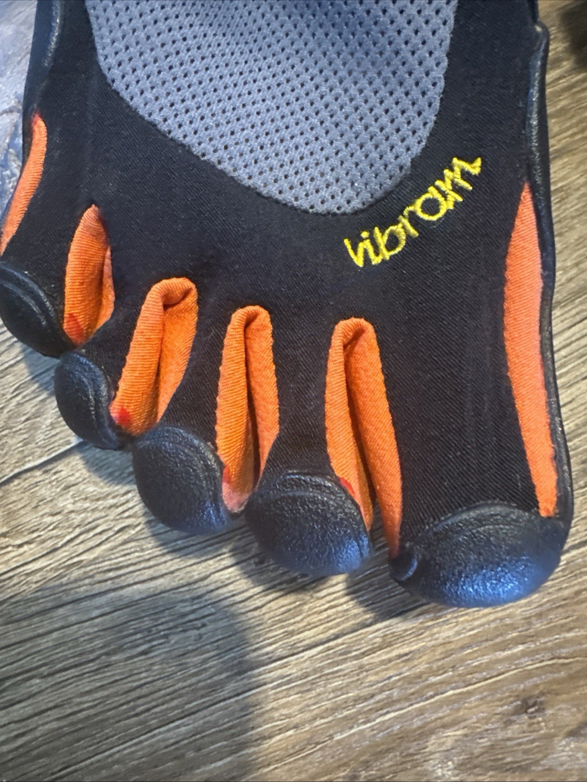 Vibram FiveFingers Black Minimalist Toe Shoes EU 41 US 8.5-9 Barefoot Running