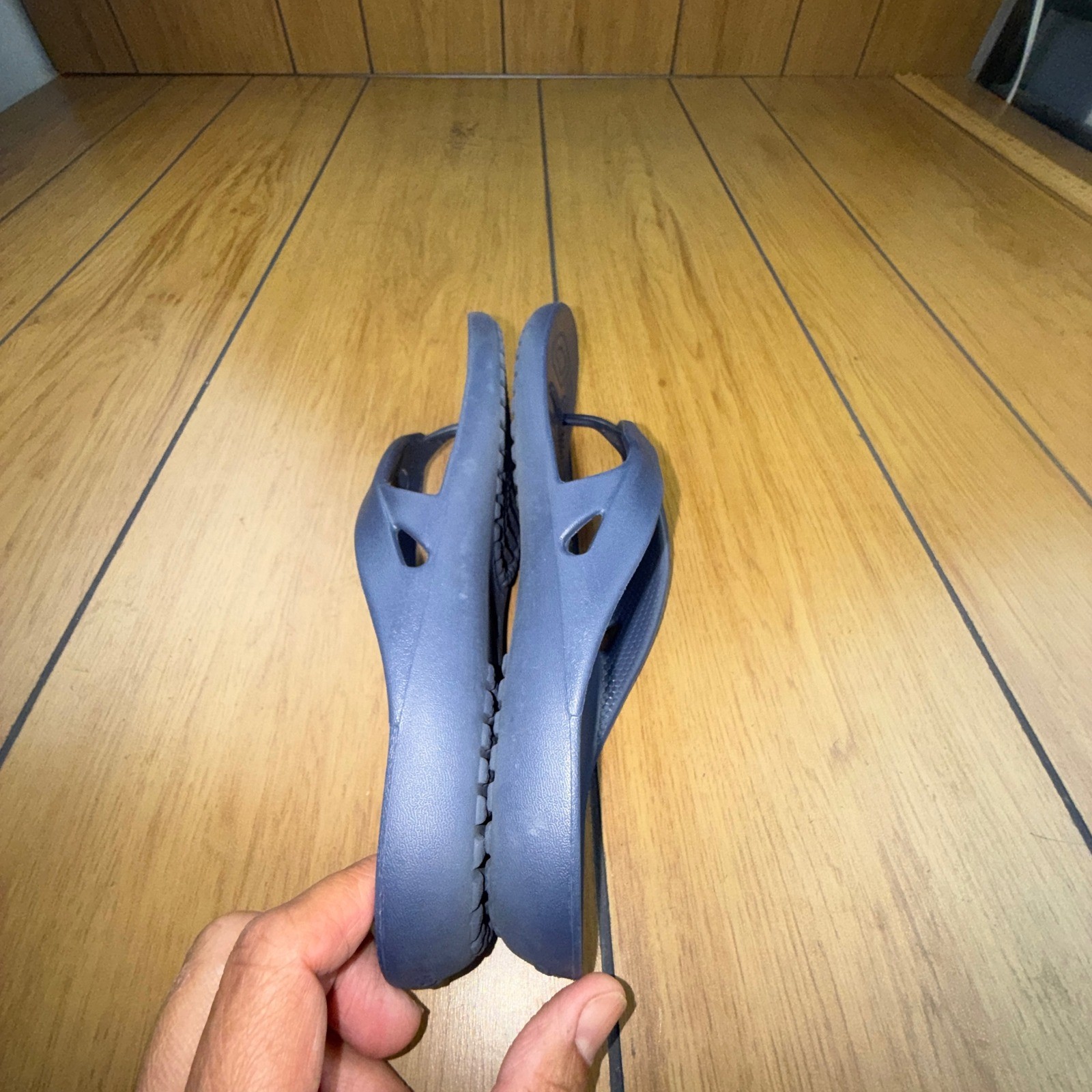 Crocs Kadee II Flip Flops Navy Blue Womens 10 Sandals 202492-410