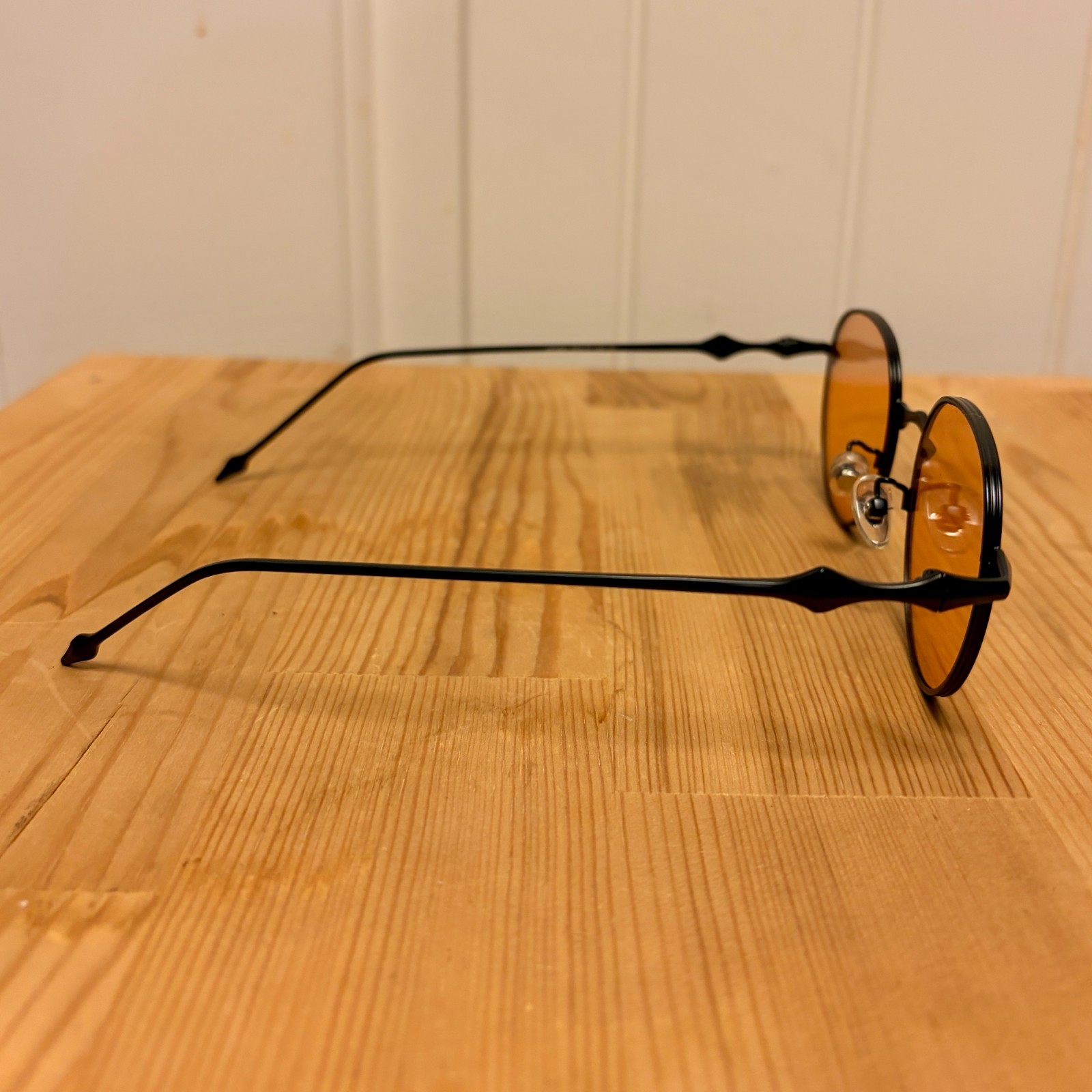 New Round Sunglasses Amber Lens Sculpted Black Metal Frames Korean Style Retro