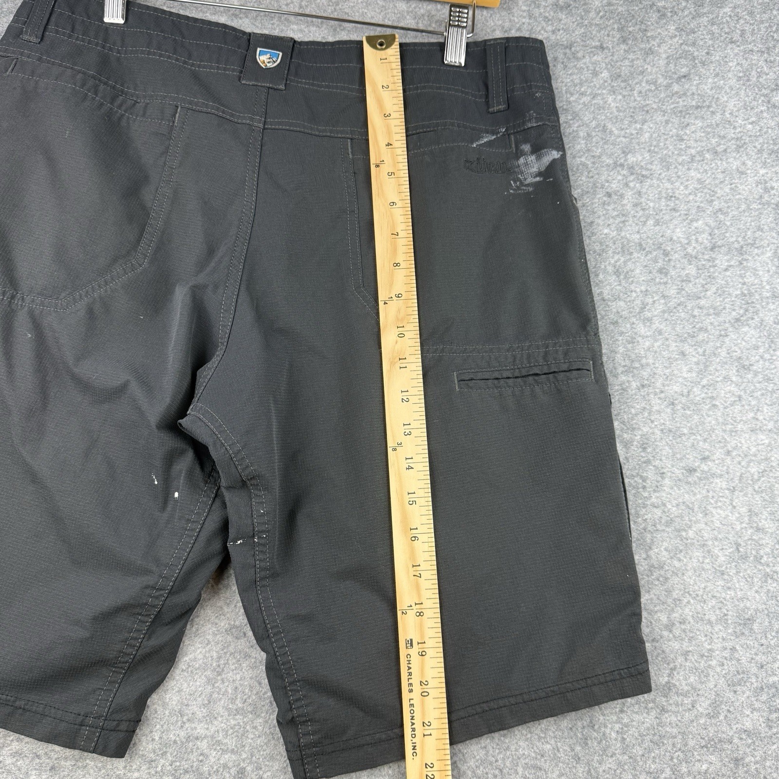 Kuhl Silencr Kargo Shorts Mens Sz 34 Hiking Outdoor Zip Pocket Black Paint Splat