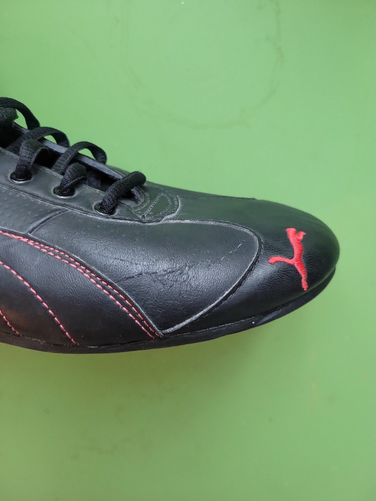Puma Model 303389 10 REPLI CAT Leather SIZE 9.5 Black With Red Stitching