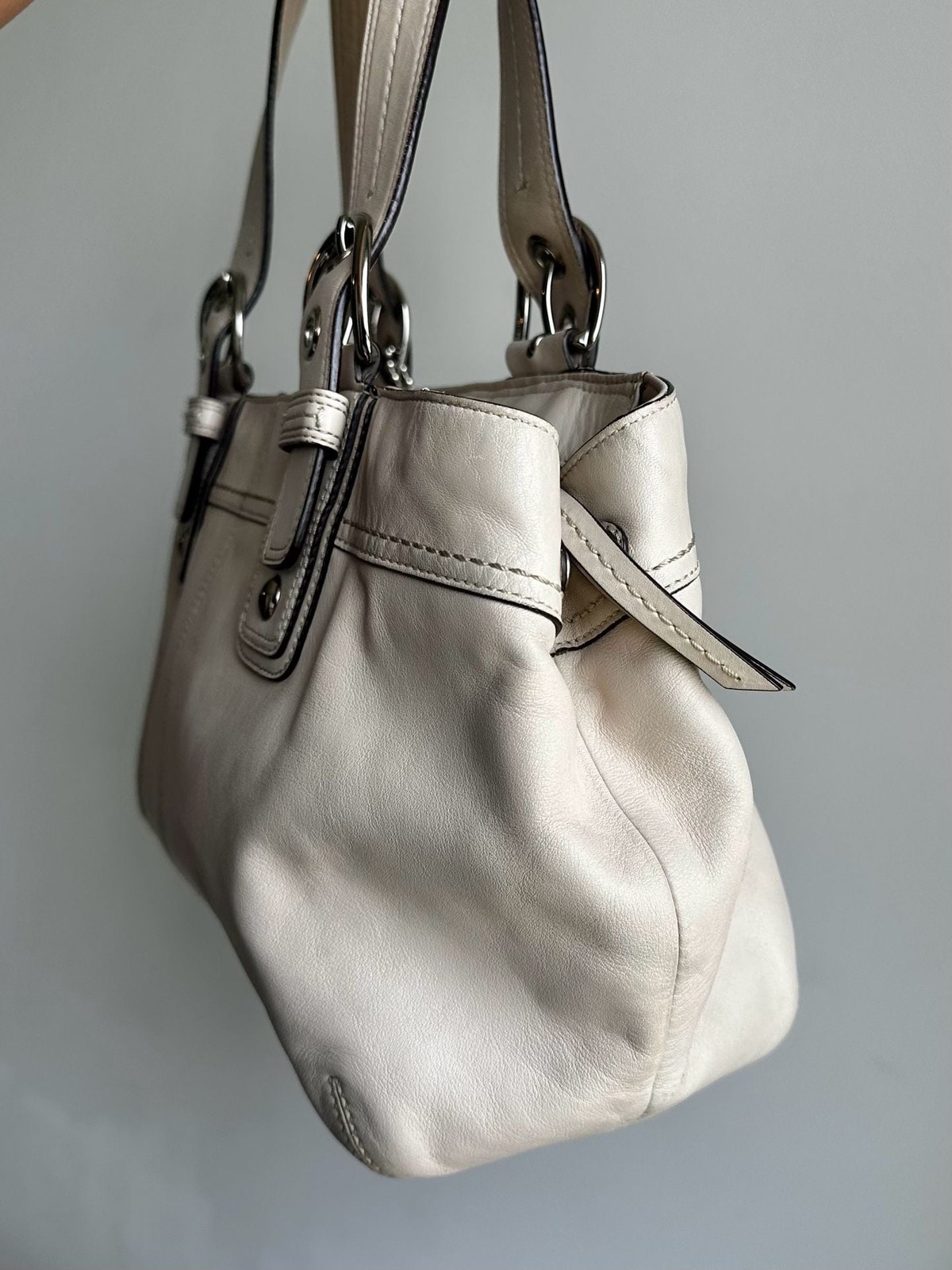 Coach Cream Leather Shoulder Bag