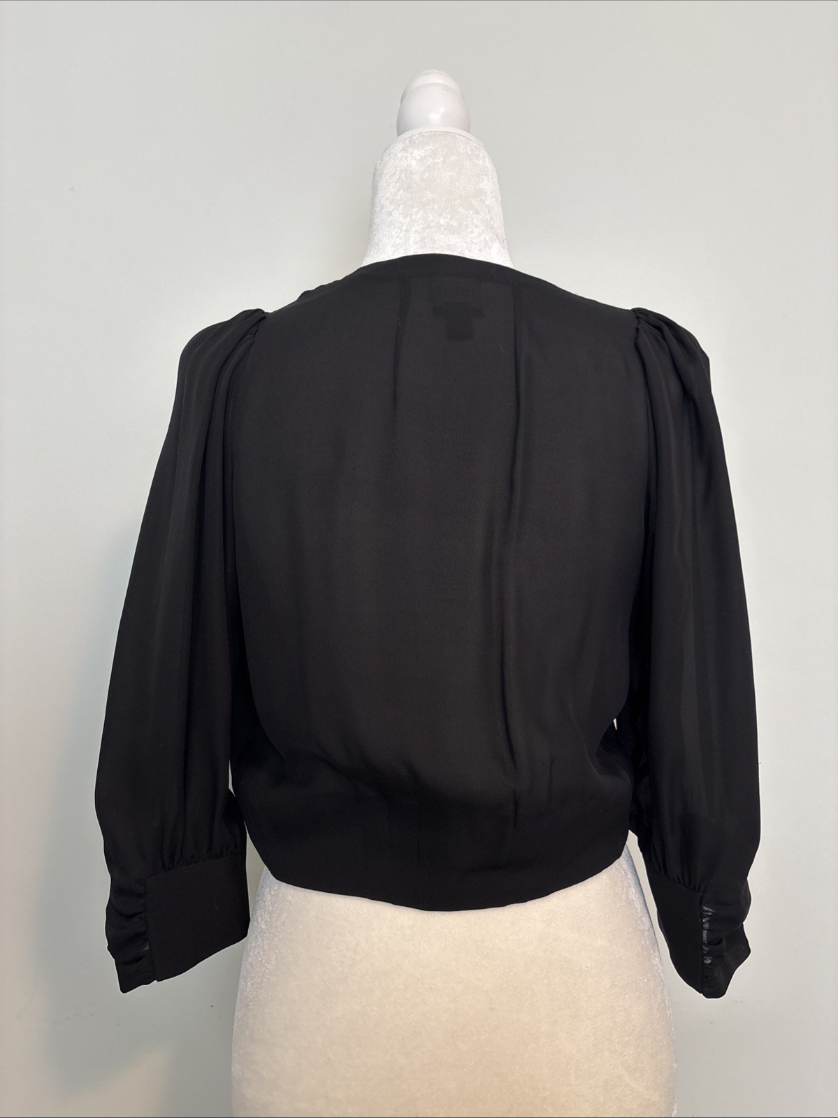 Barneys New York Robert Rodriguez Womens Sz 38 S 100% Silk Sheer Cropped Jacket