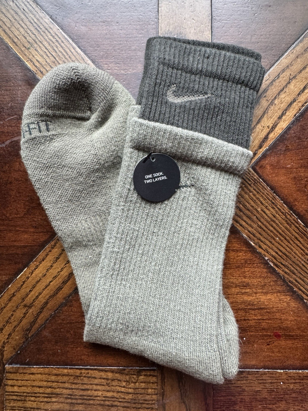 Men Nike doubled-up cuff, layered look Crew Socks Full Toe Regular