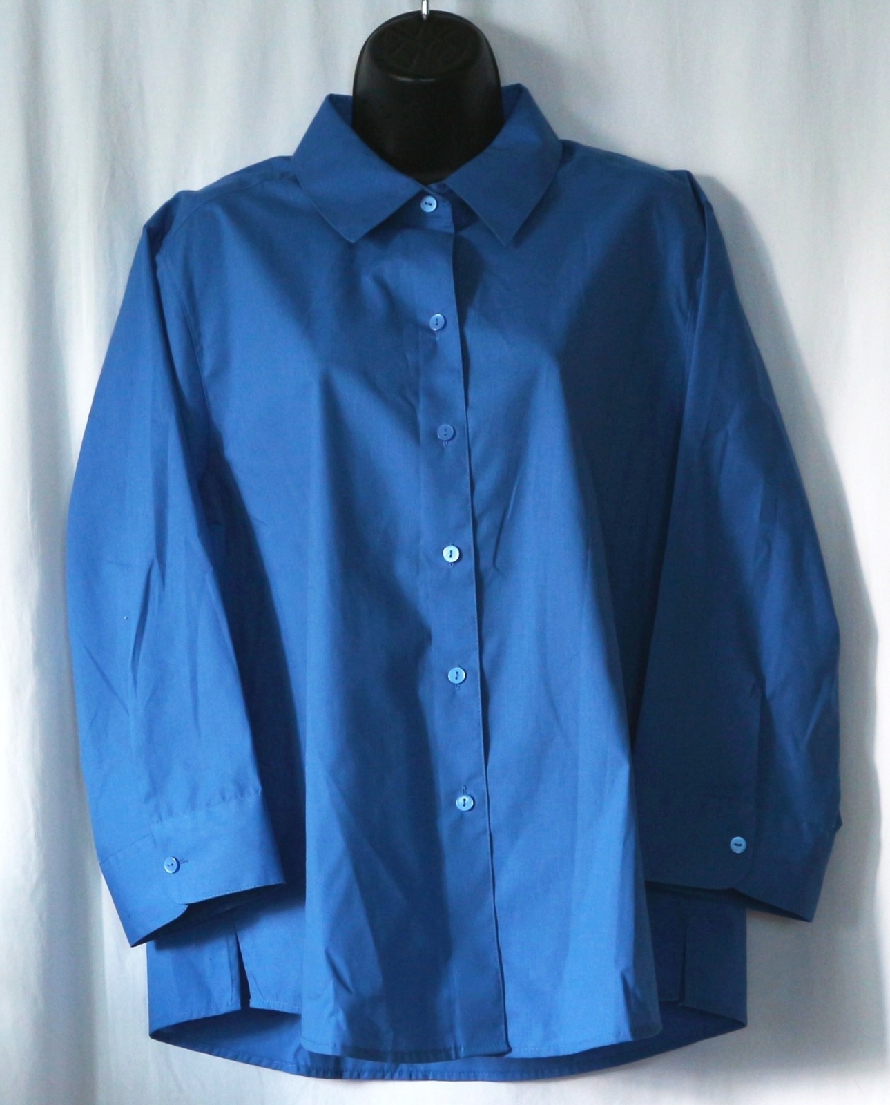 FOXCROFT NYC Blue Wrinkle Free Side Slits 47 In Chst 27.5 In Lng Sz 16 EXC