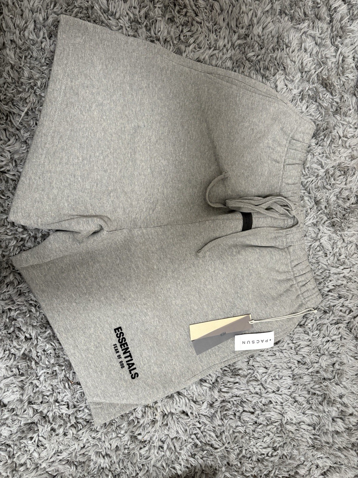 Essentials Fear of God Men’s Gray Fleece Logo Sweat Shorts w/ Pockets XL
