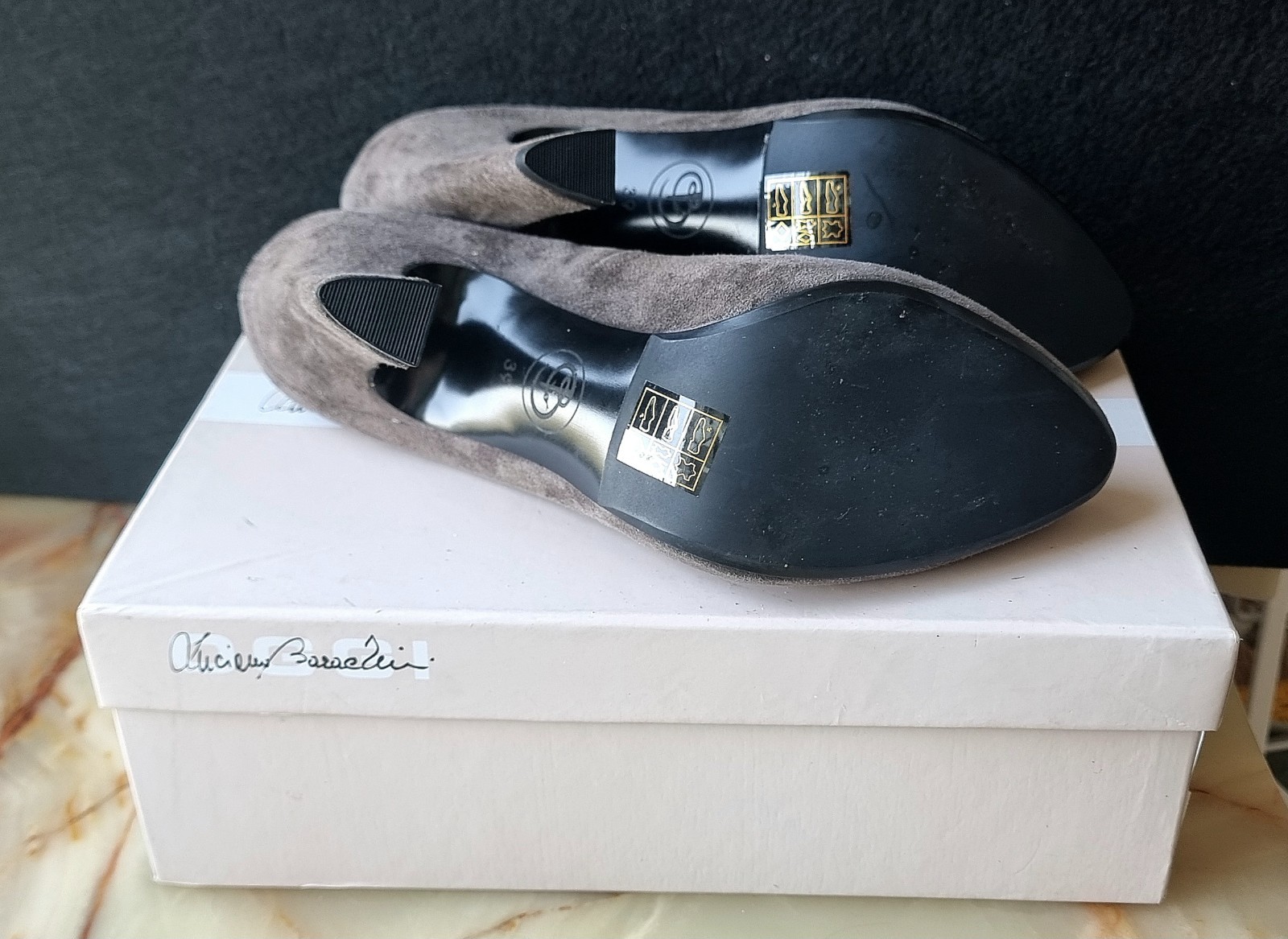 New and luxurious Luciano Barachini suede shoes: 39/12 cm