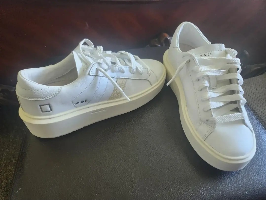 D.A.T.E. Men’s White Low Top Lace-Up Athletic Sneakers Solid Pattern