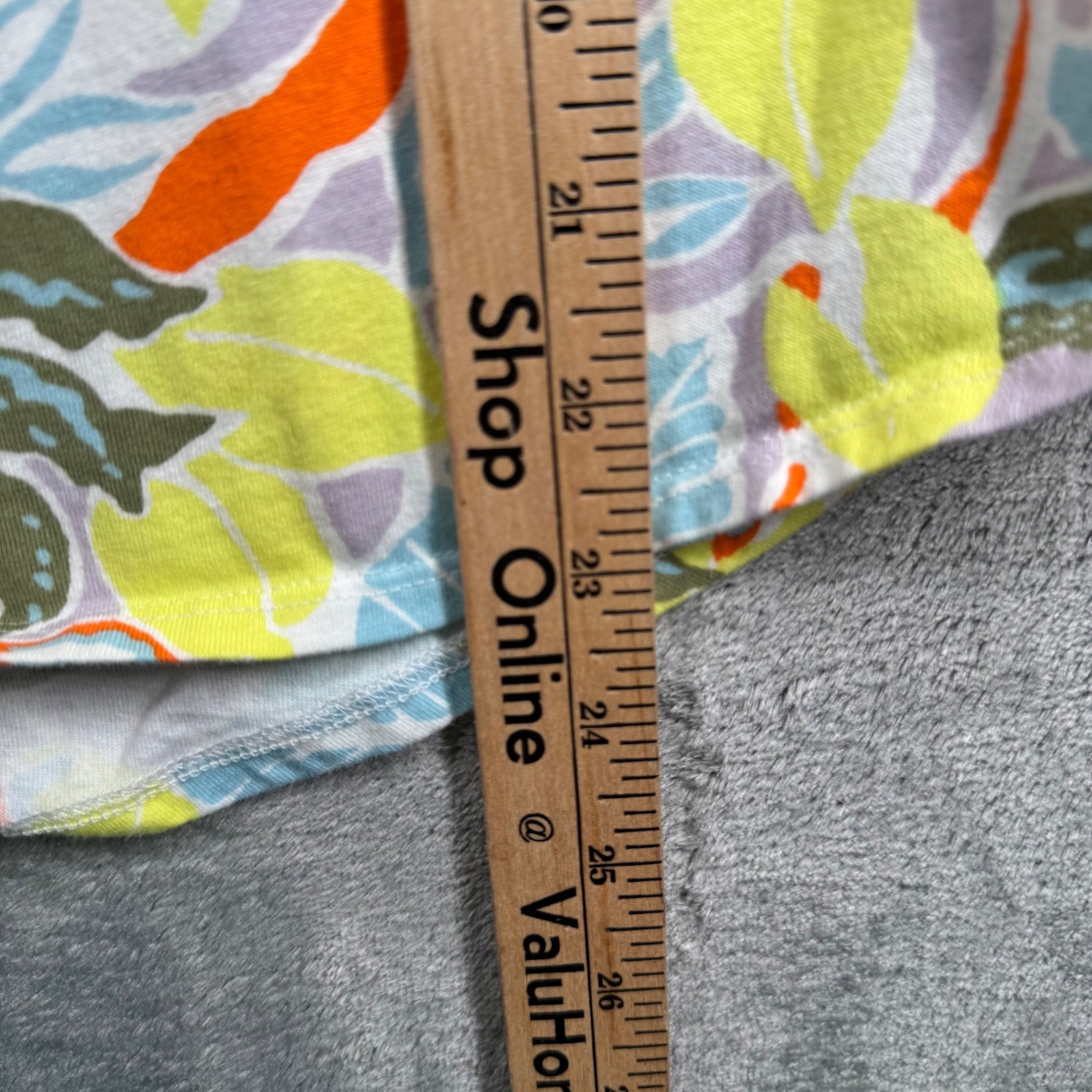 LL Bean Signature Tee XL Tropical Leaf Print Shirt Top Colorful Spring Summer