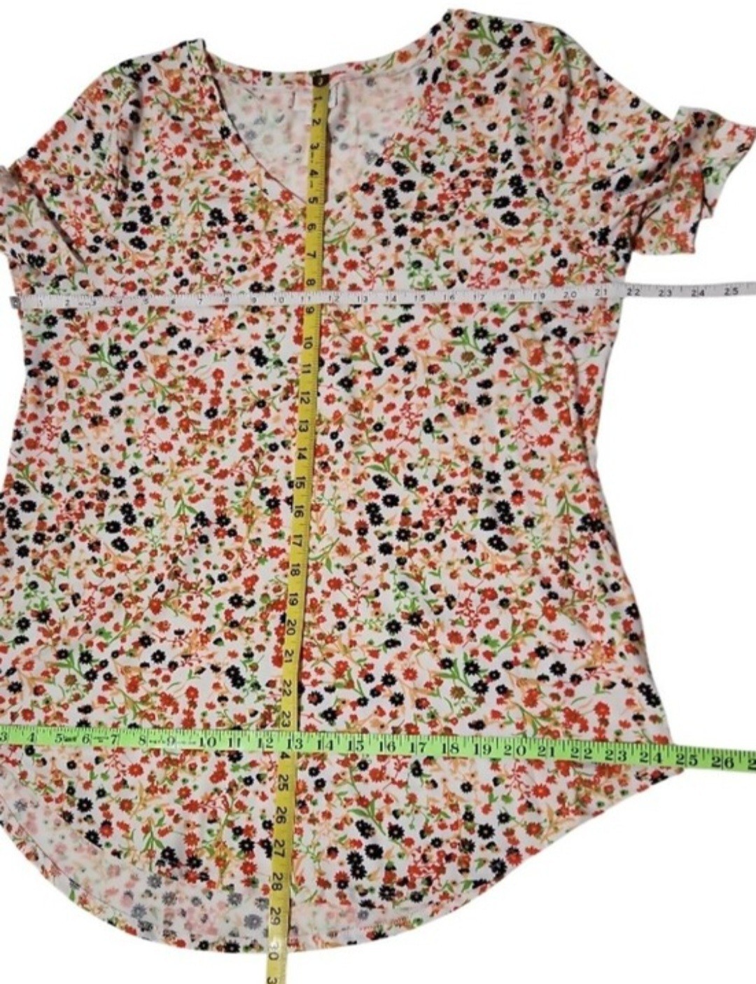 LuLaRoe Vibrant Mini Floral Print Short Sleeve V-Neck Top (L)
