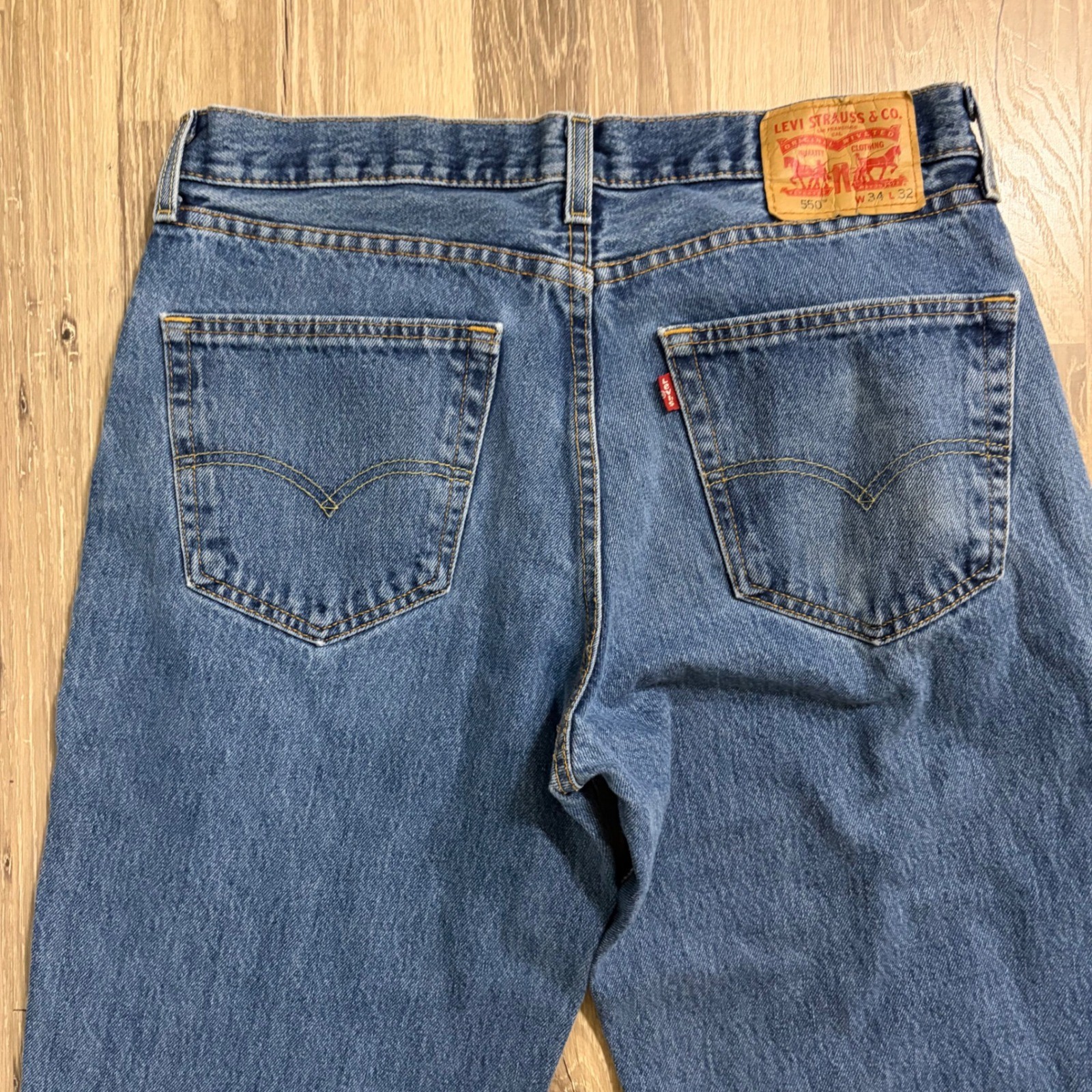 Levis 550 Relaxed Fit Blue Denim Jeans Men 34×32 (32×30) Medium Wash 100% Cotton