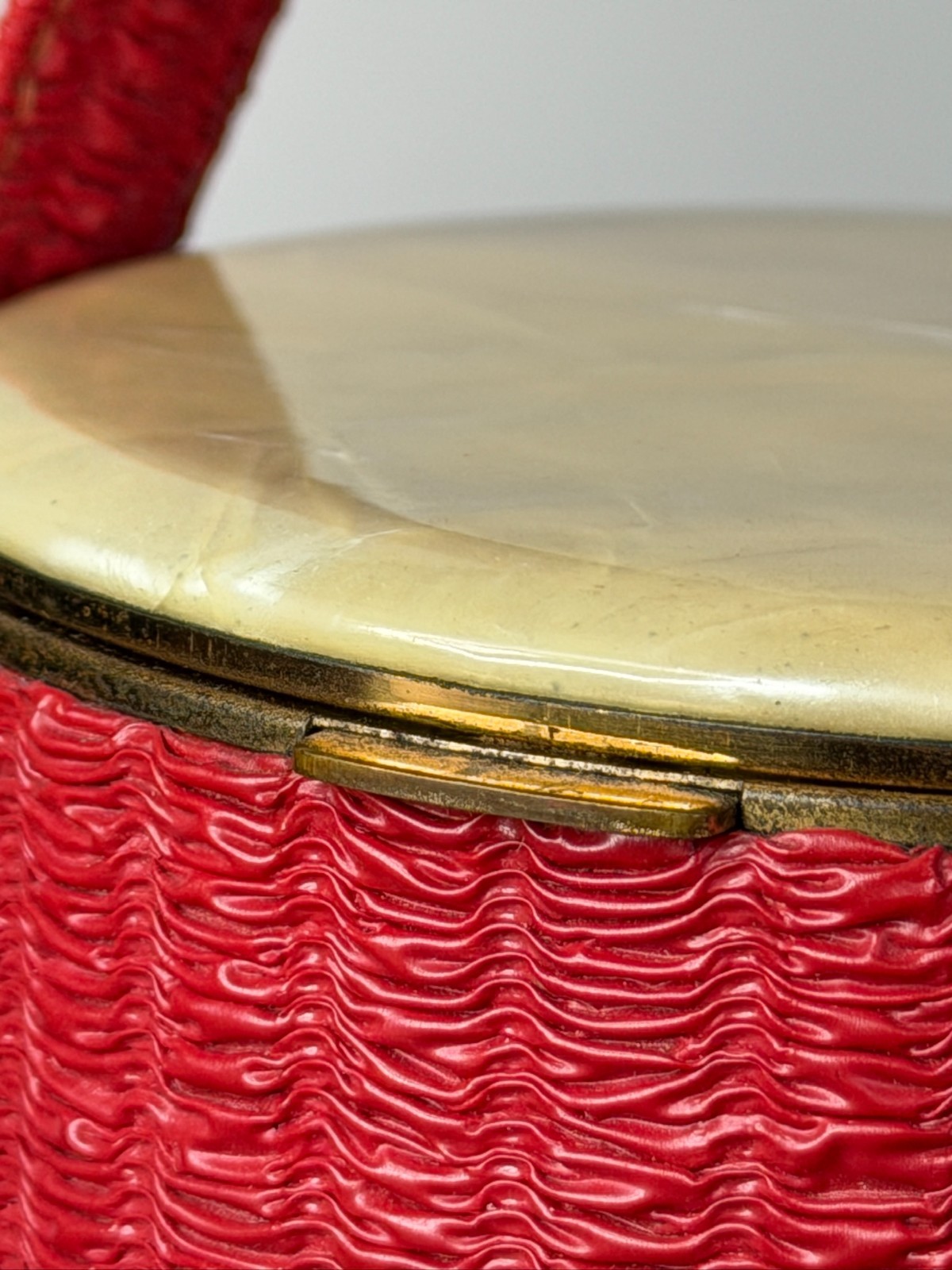 Vintage 1950s red round box purse, vinyl mirror Lin-Bren handbag cylinder small