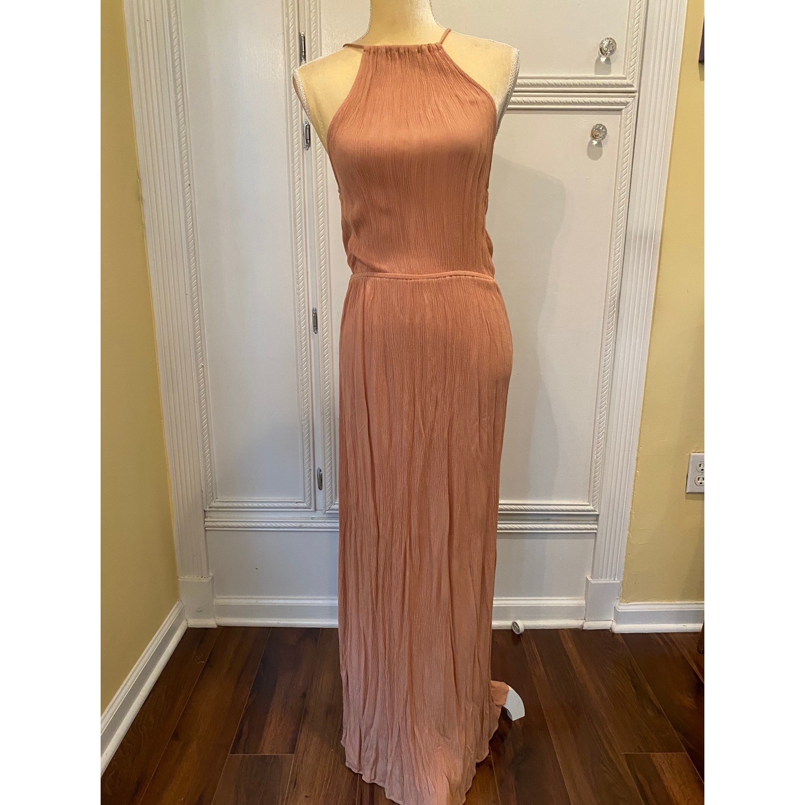 Forever 21 Womens Terracotta Crinkle Halter Neck Maxi Dress Size Medium