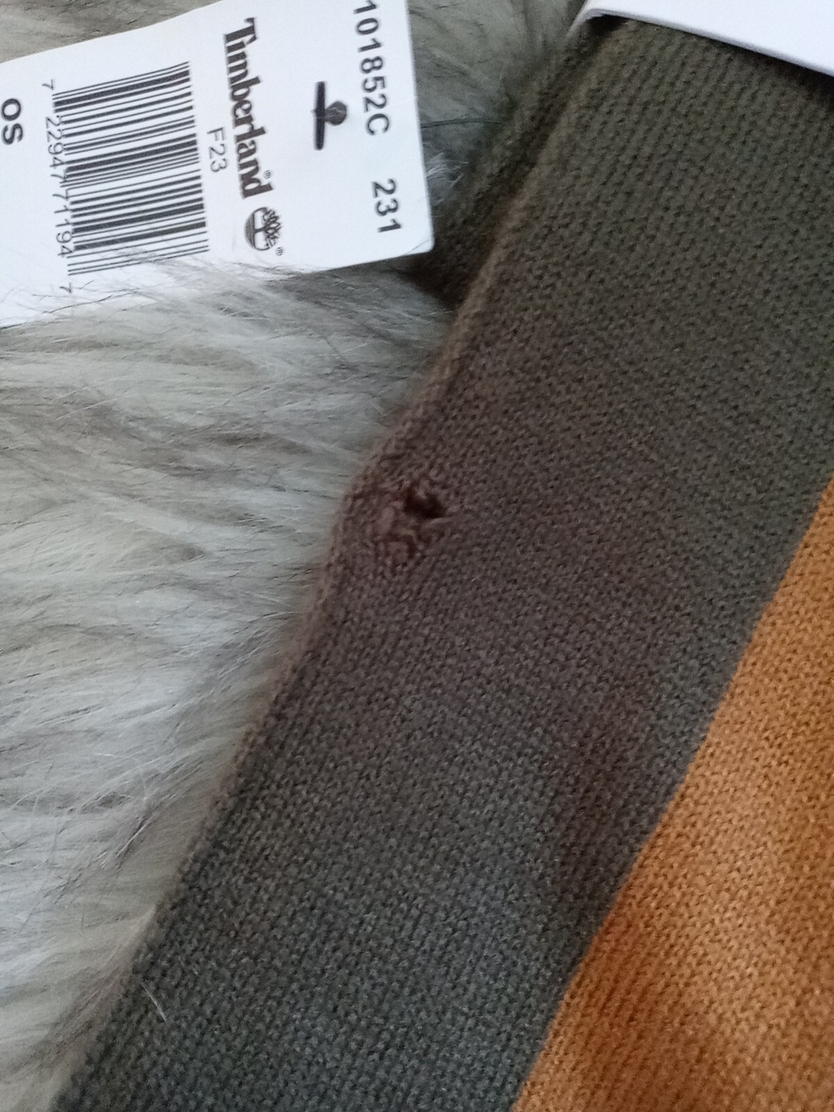 Timberland New Scarf Missing The Hat Has A Hole As Shown In The Picture Men
