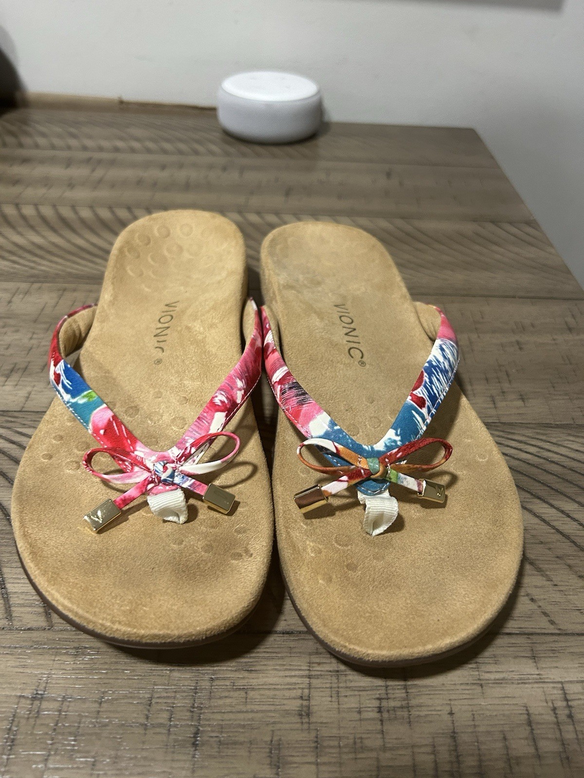Vionic Bella II Thong Sandals Decorative Bow Floral-Print Red, Green, Brown 8.5