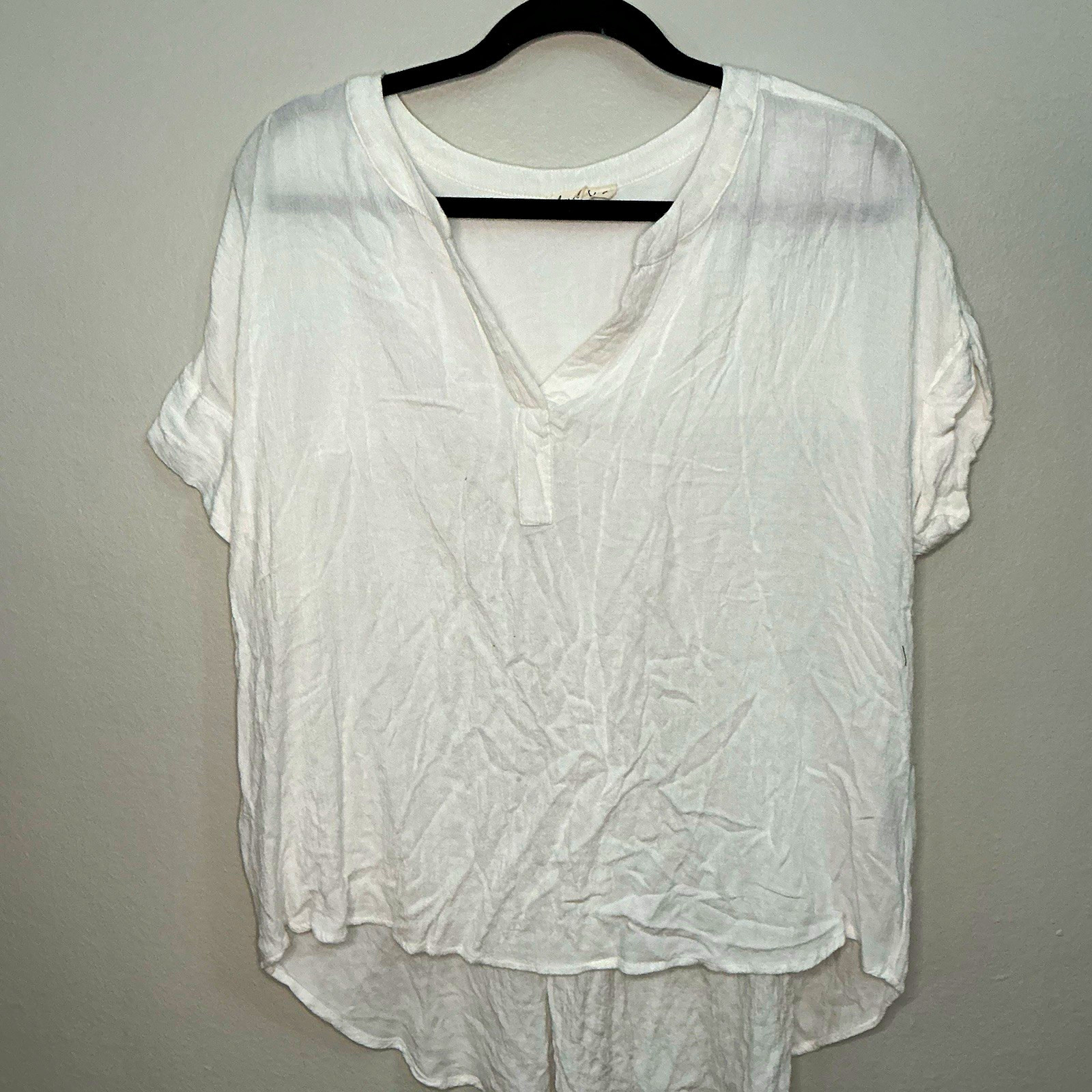 Jane and Delaney Women’s M White Solid V-Neck Short Sleeve Pullover Top