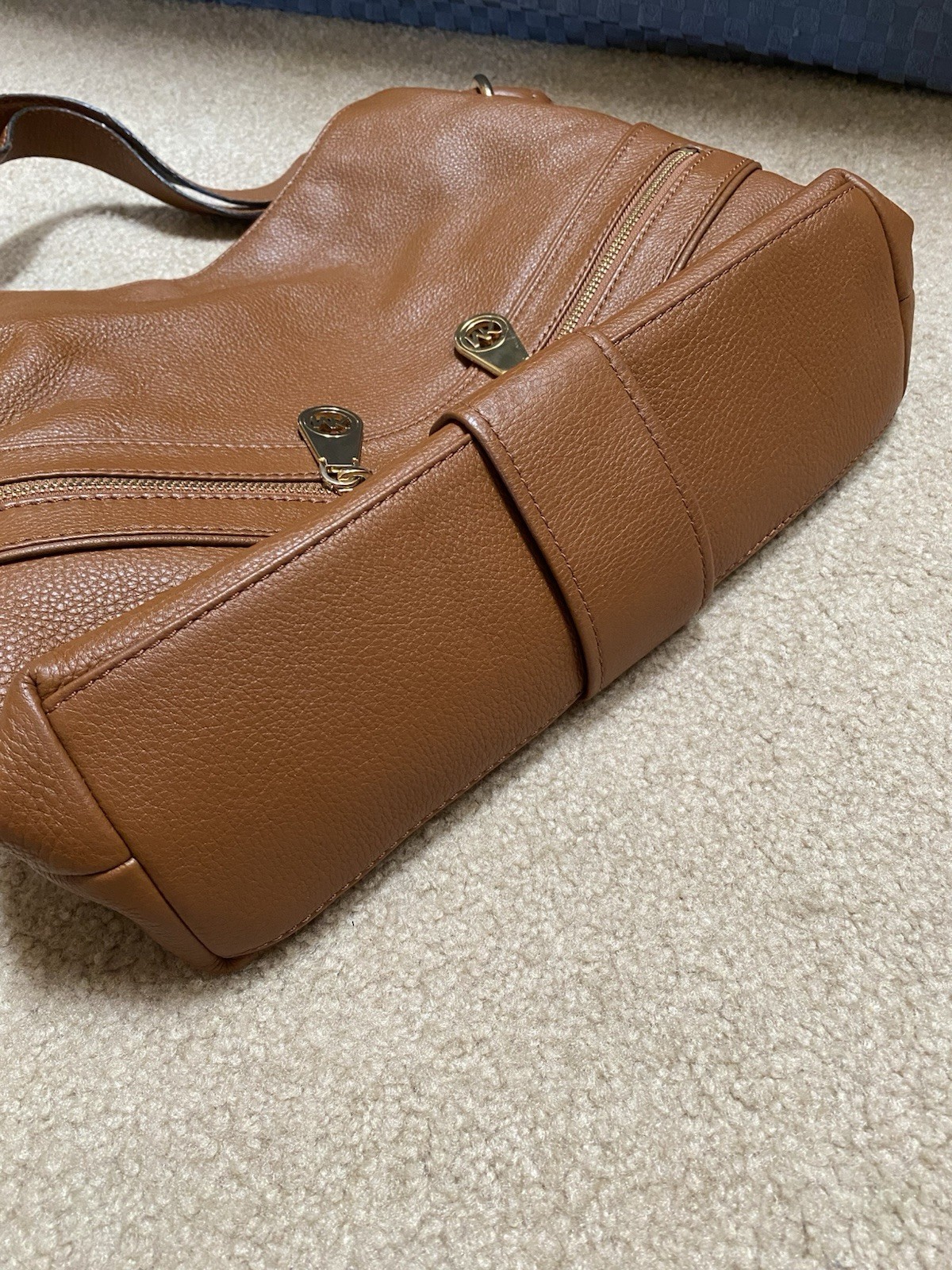 Michael Kors Brown Pebbled Hobo Shoulder Bag Gold Hardware Zip, Pockets