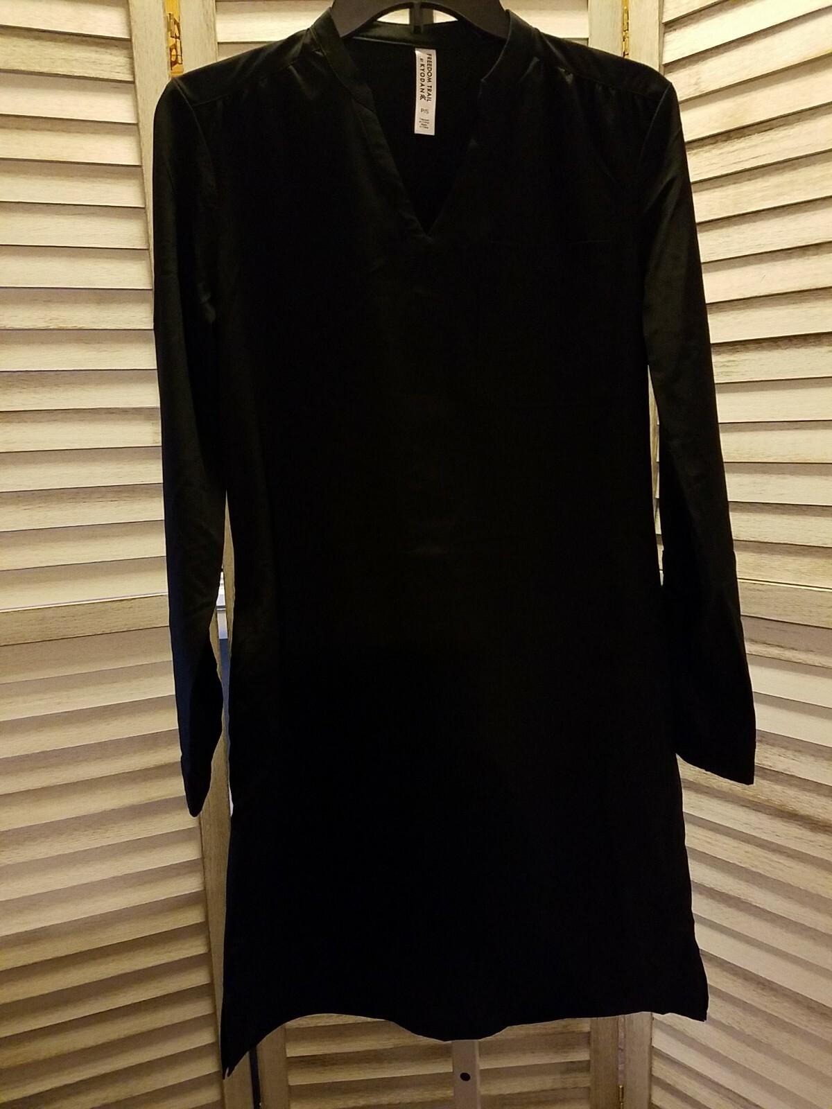 Freedom Trail By Kyodan Womens Dress Size XS Black Roll Tab Long Sleeve Pockets