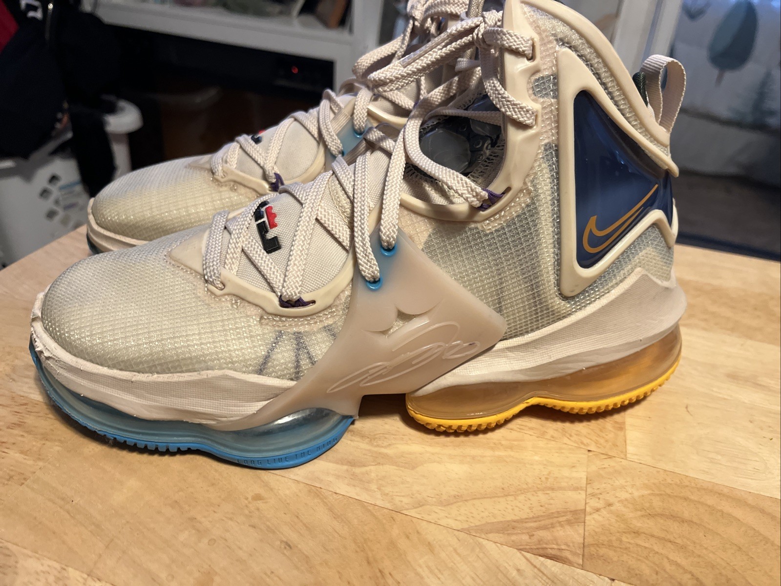 Nike LeBron 19 EP MPLS Lakers Size US 8 DC9341-200 Athletic Sneakers Shoes