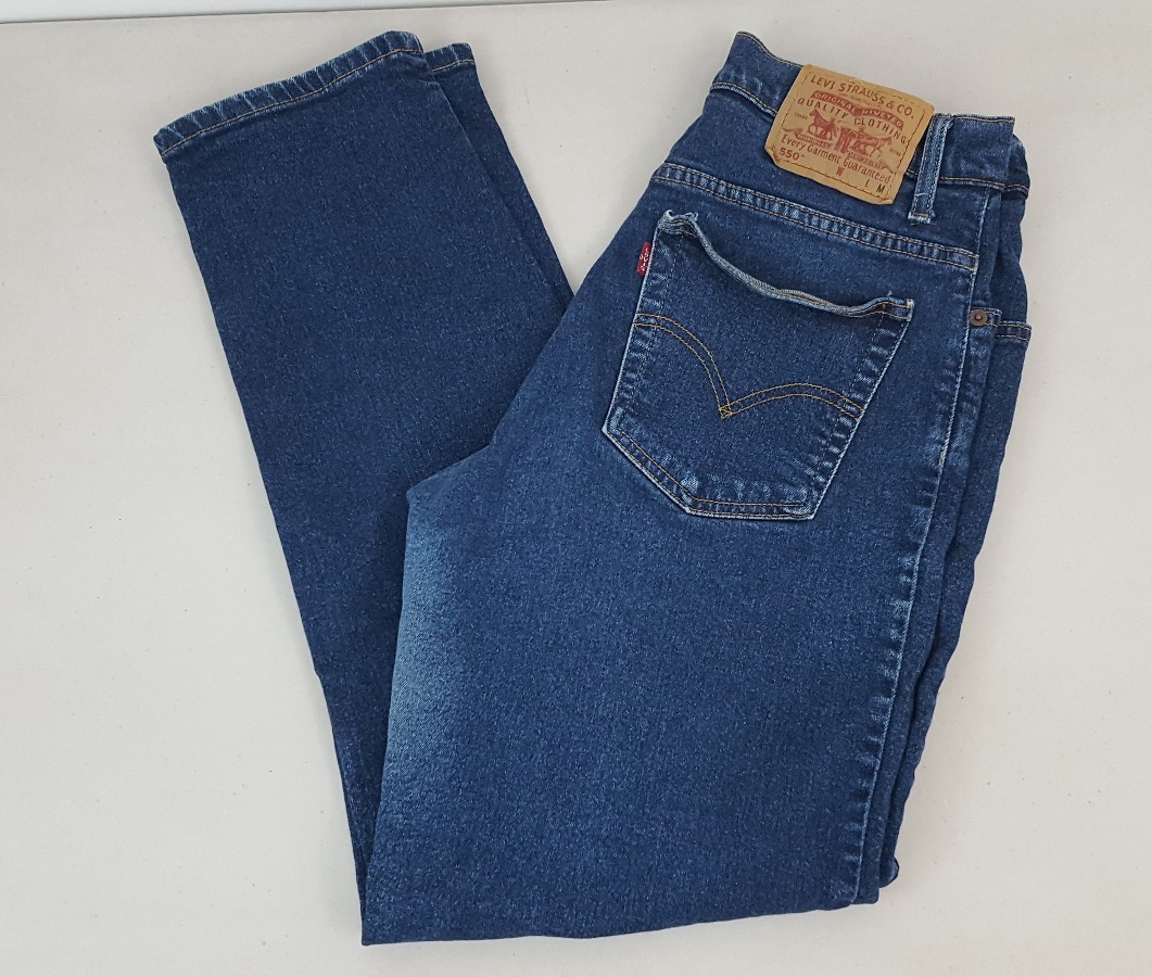Levi’s 550 Distressed Women’s Size 10 Mis. Medium Length Jeans Inseam 29