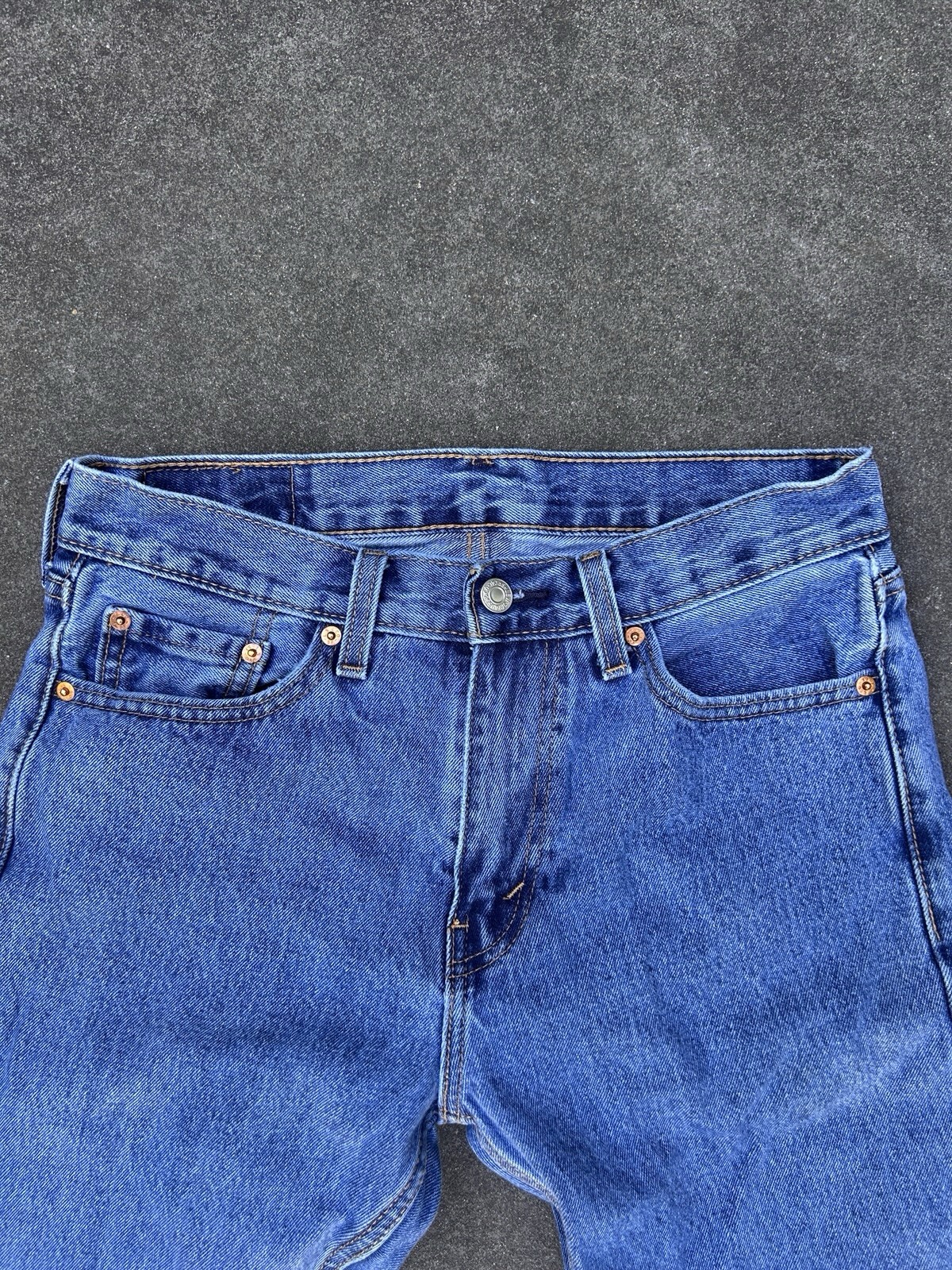 Levi’s Men’s 505 Straight Fit Blue Denim Jeans Medium Wash Mid Rise Button Fly