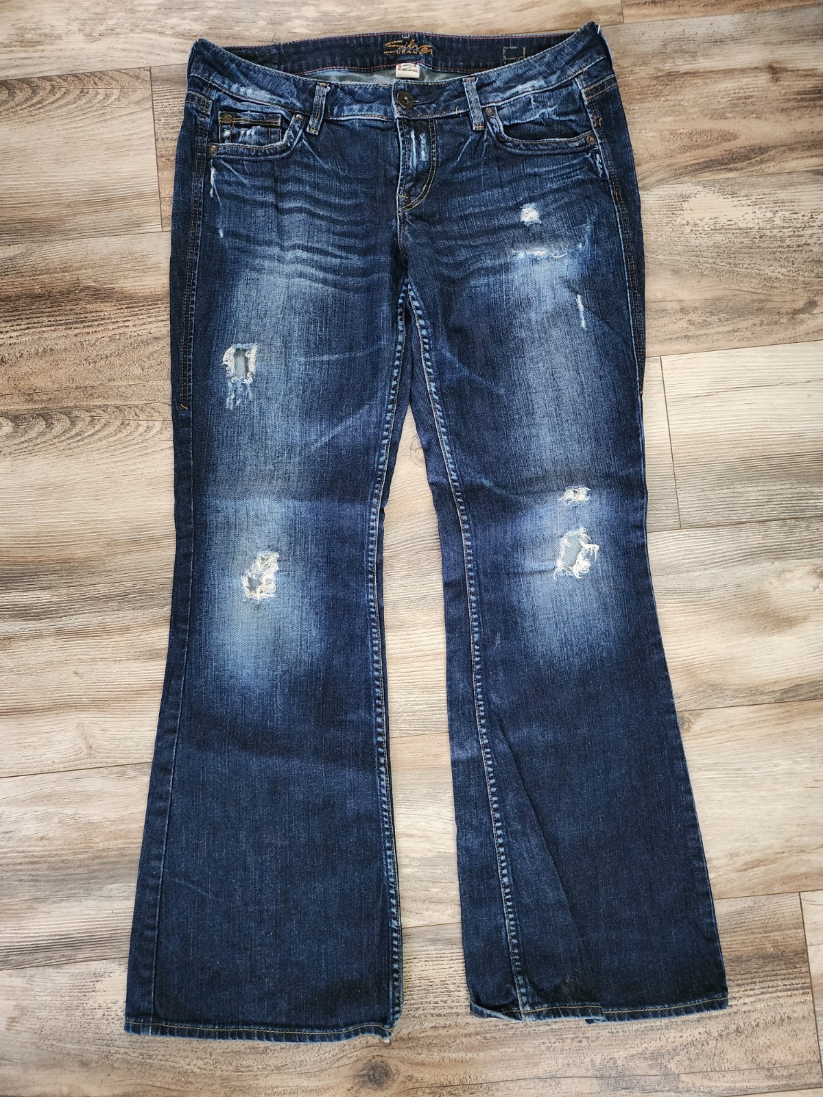 Silver Jeans Eden Flare Womens Jeans | Dark Wash Distressed | sz 31/33