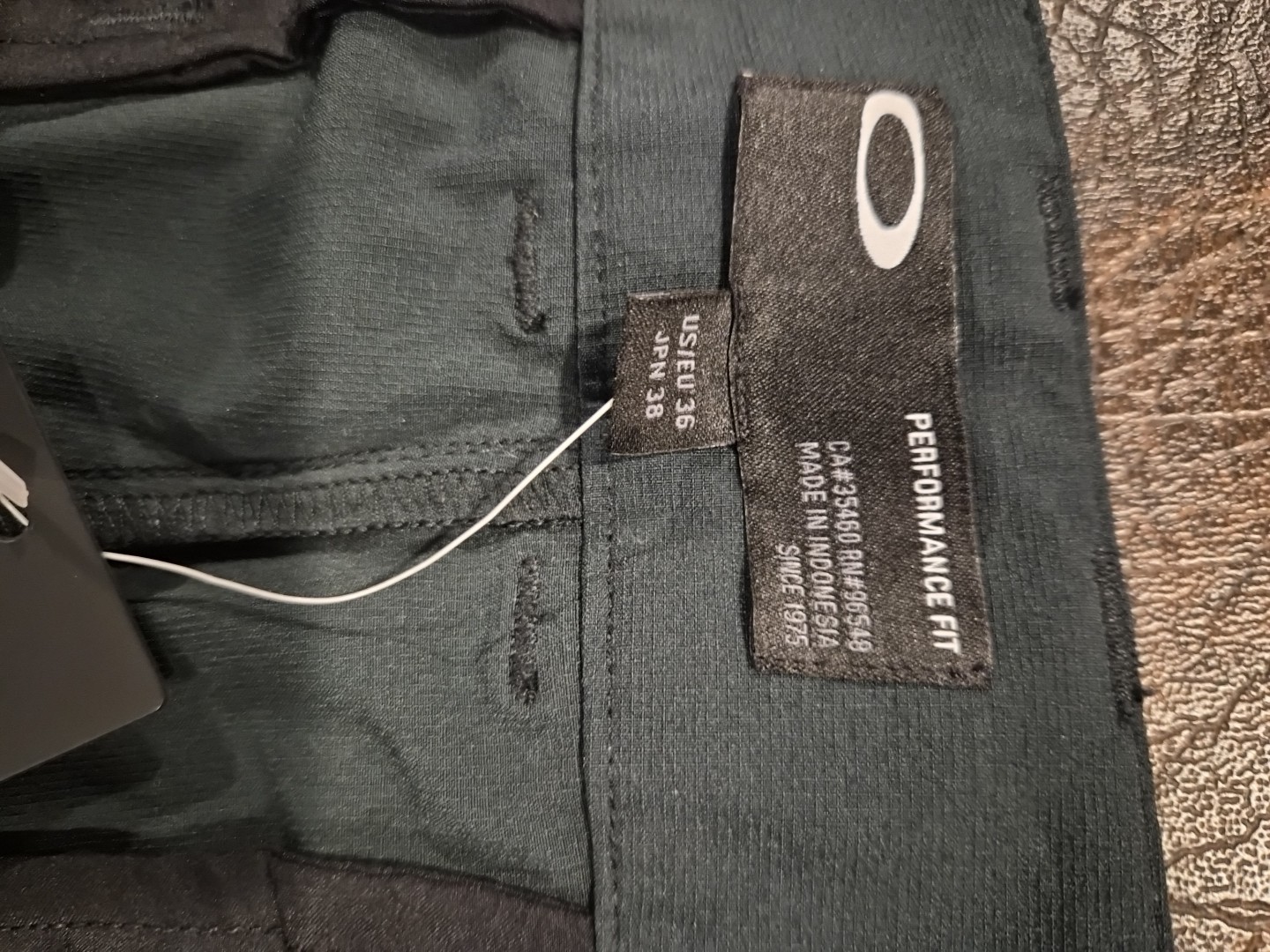 Oakley Mens Performance Fit Shorts Green 36 New With Tags B546
