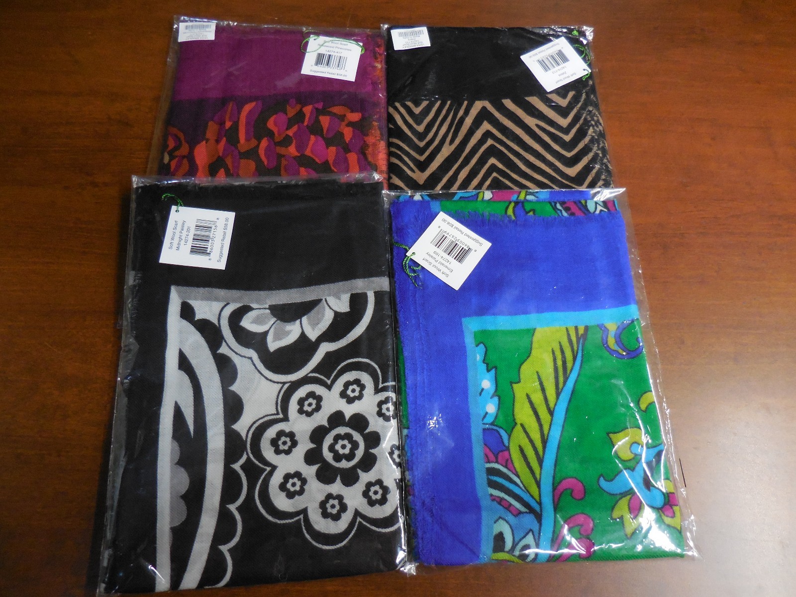 Vera Bradley Soft Wool Scarf Please Choose Rosewood – Midnight Paisley New