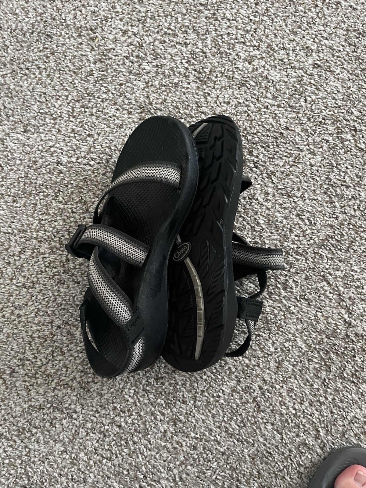 Chacos Men’s Z/1 Adjustable Strap Classic Sandal size Medium 11.0 split gray