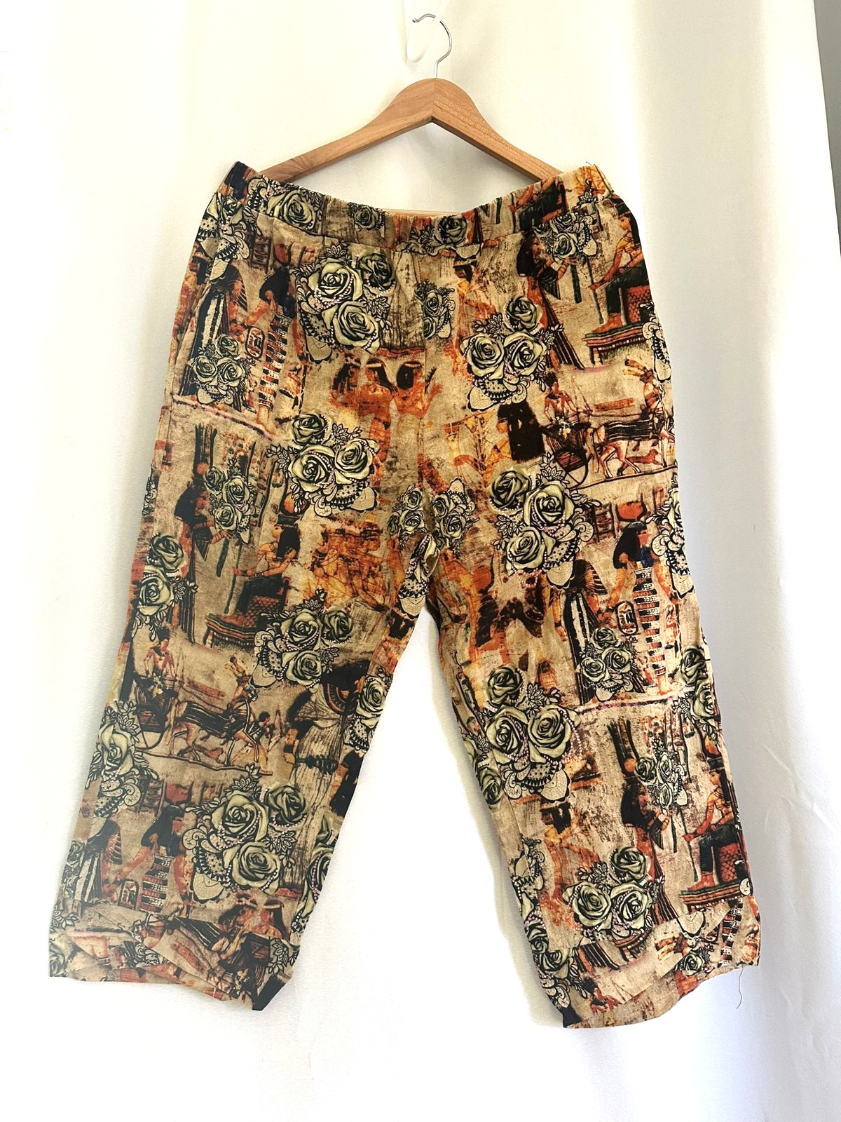 Women’s Egyptian Rose Print Capri Pants Pockets Cotton Blend Boho Pull On