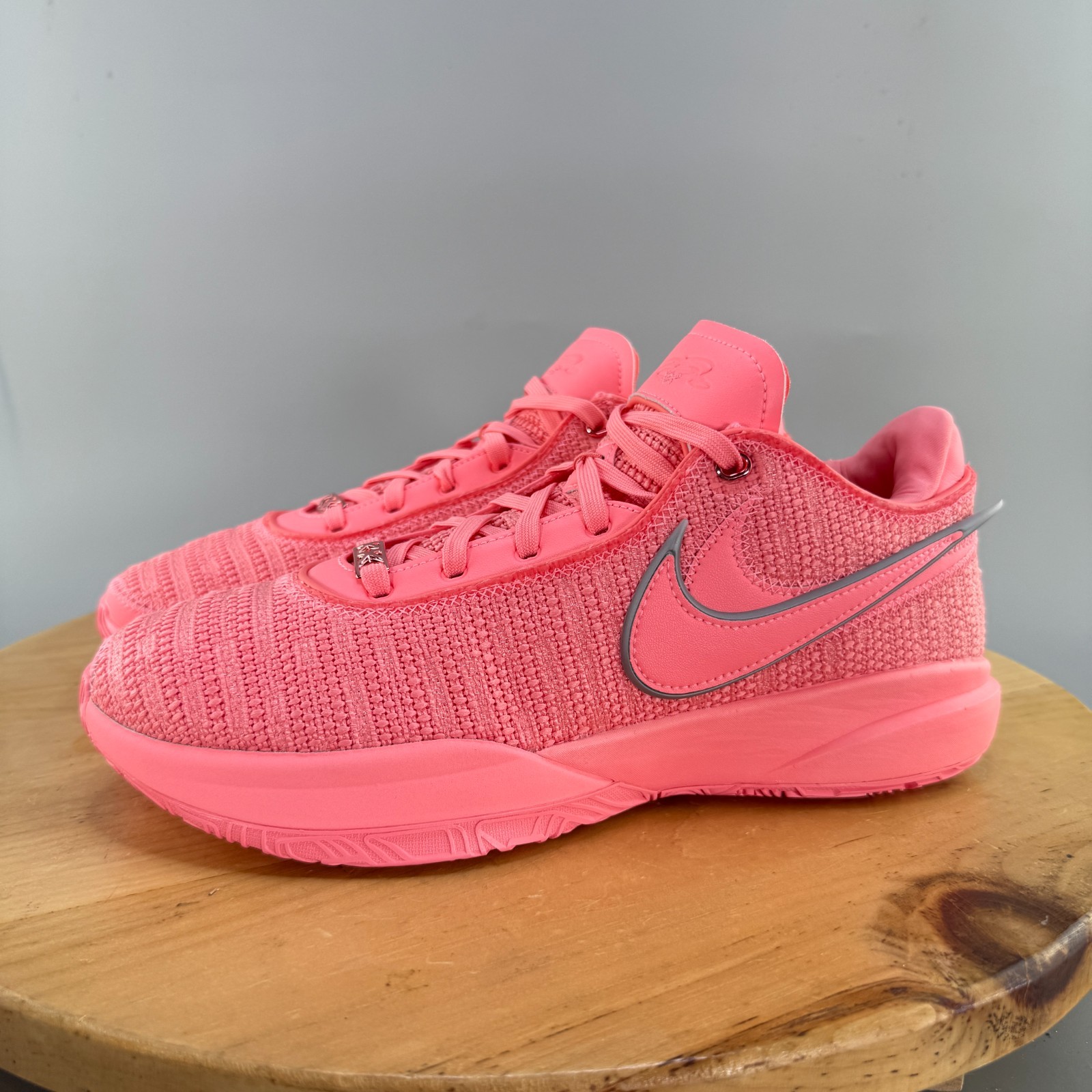 Nike Lebron 20 ‘Pink Diamond’ Men’s Size 10 Basketball Shoes Sneakers XX NEW