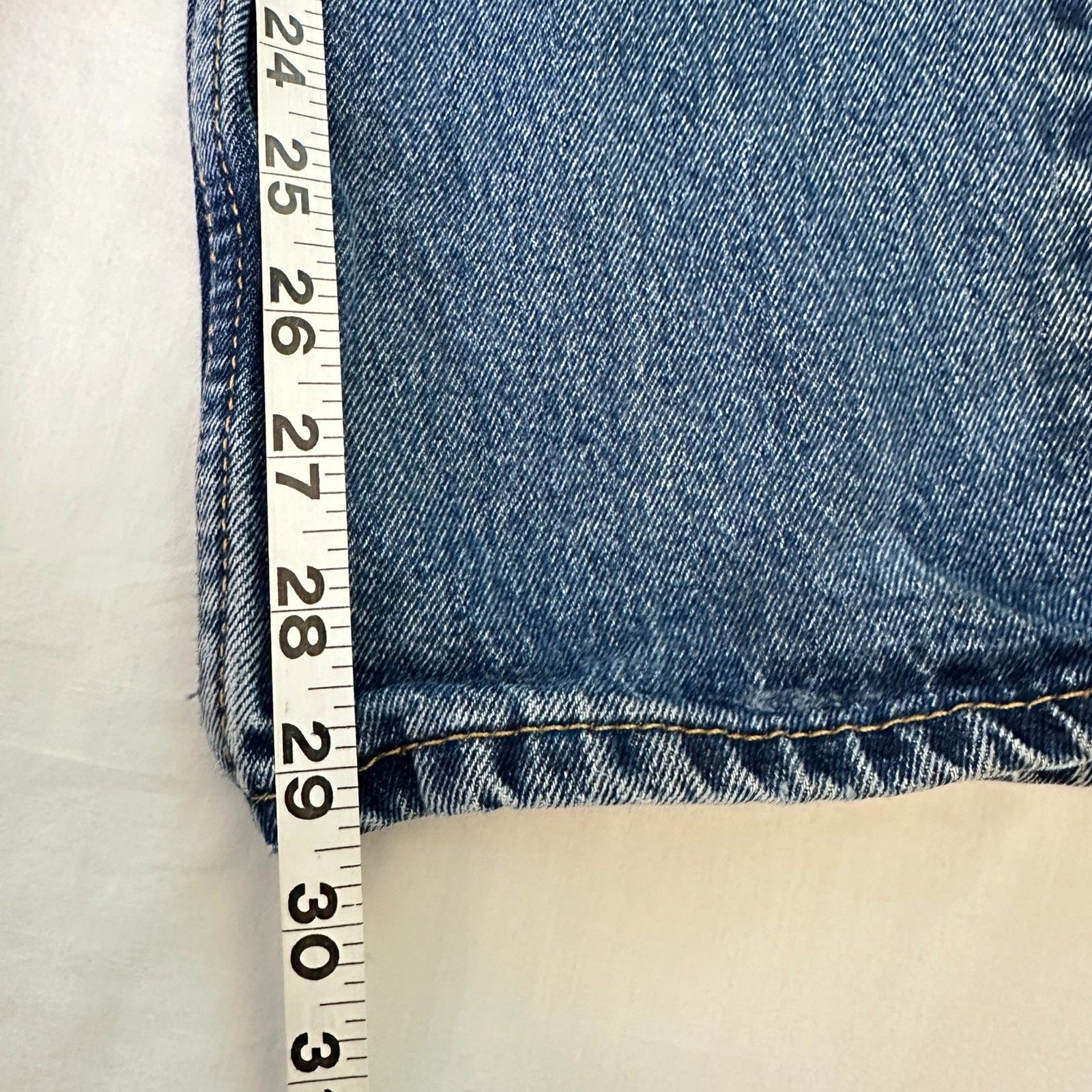 Levi’s 550 Relaxed Fit Jeans Womens 29×30 Medium Wash Straight Leg Y2K Grunge