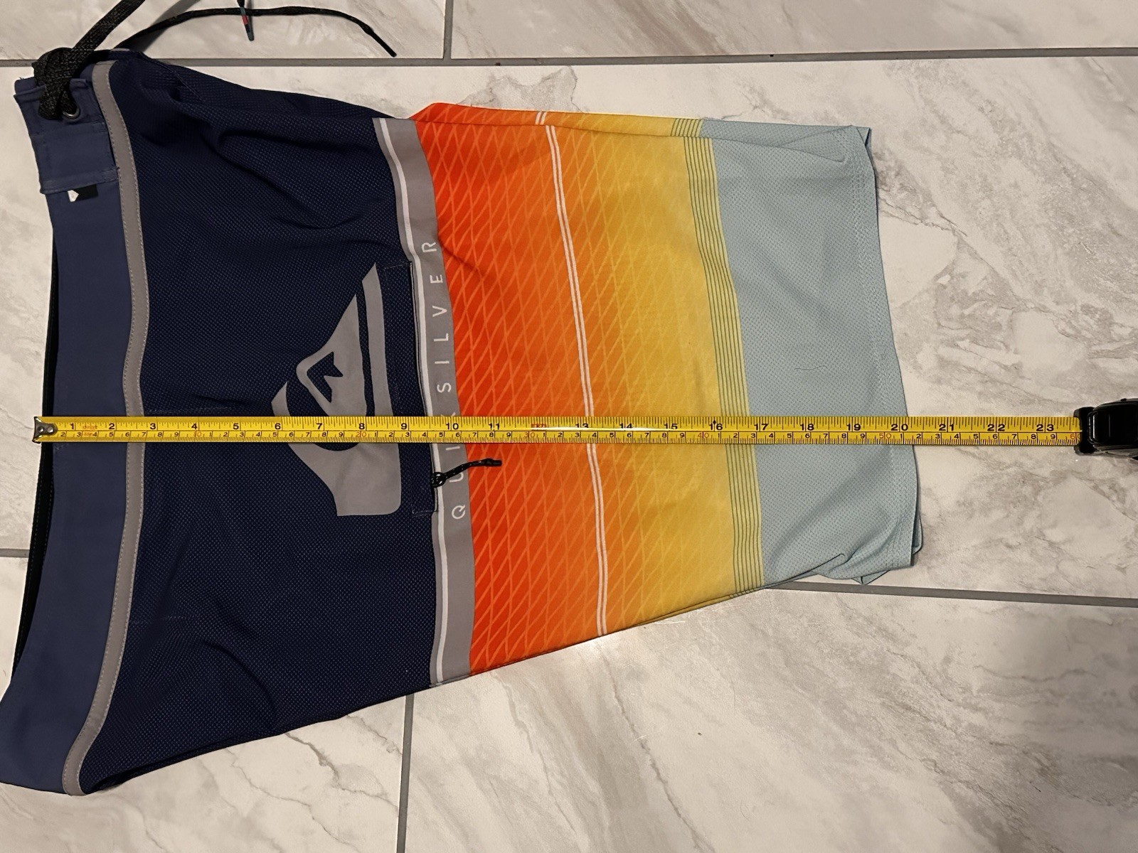 Quiksilver Highline Slab Boardshorts Men’s Waist 33 (fits like 34)