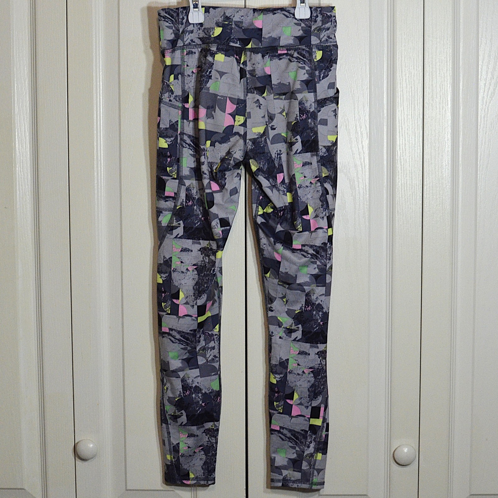 Athletic Pants Girls L 10/12 Gray Multicolor Pockets Athletic Works Yoga Sports