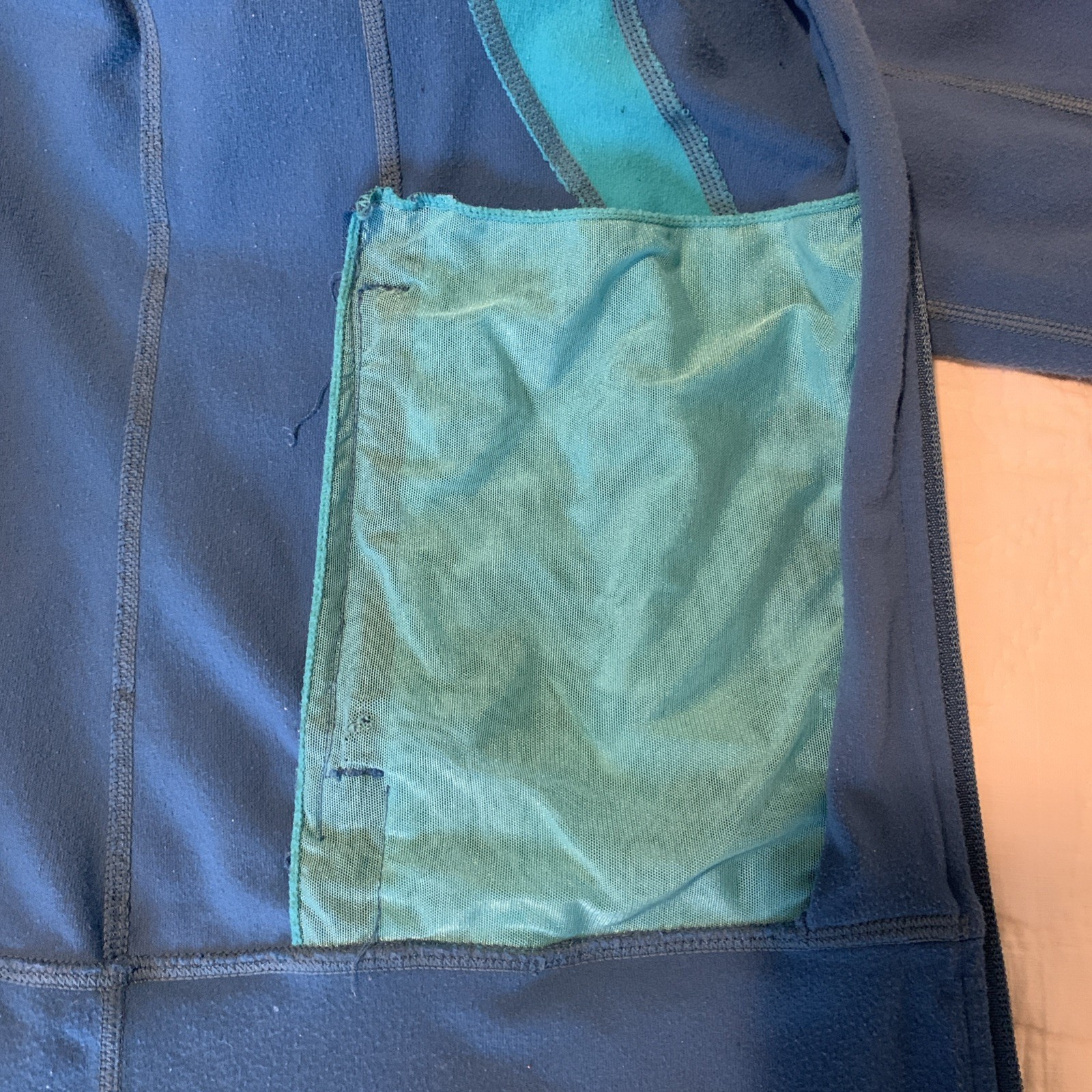 Lululemon Jacket Women Blue Teal Thumb Holes Hood Double Zipper Pockets Size 10?