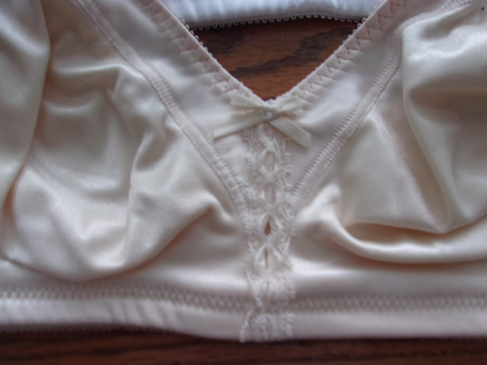 Bali Classic Support Cool Comfort Fabric Wireless Bra DF 3820 – Your Choice