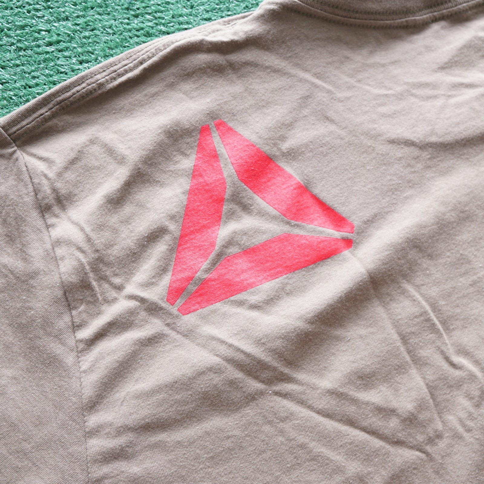 Reebok CrossFit Side Logo Men’s (Olive Green) Graphic T-Shirt