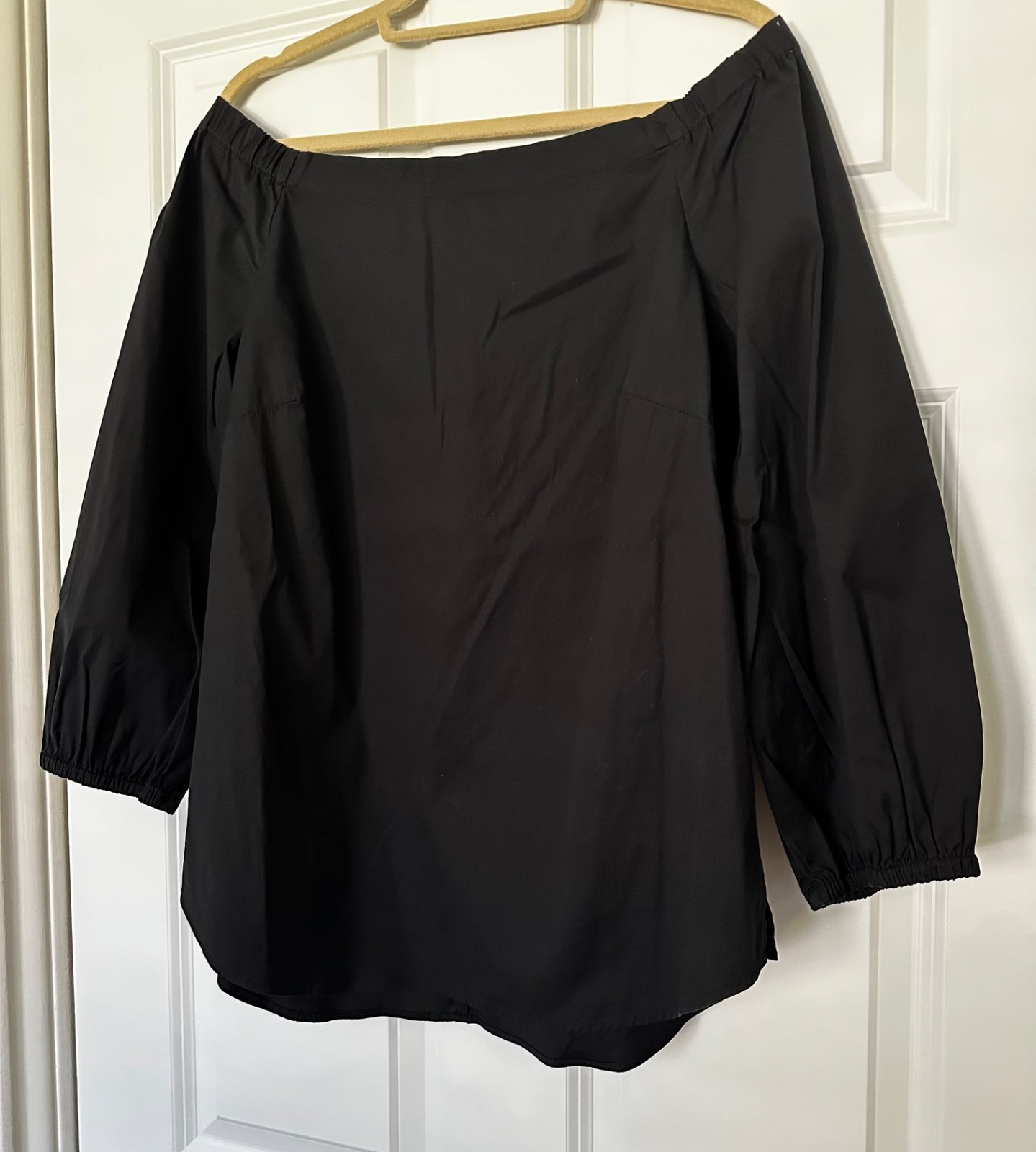 White House Black Market Off Shoulder Blouse Zip Back Size Large (TWO)