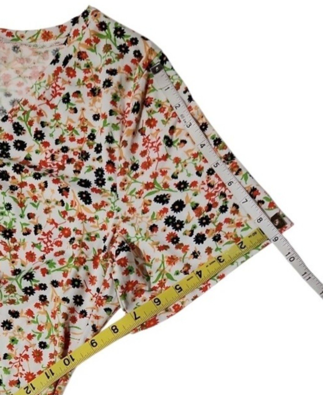 LuLaRoe Vibrant Mini Floral Print Short Sleeve V-Neck Top (L)