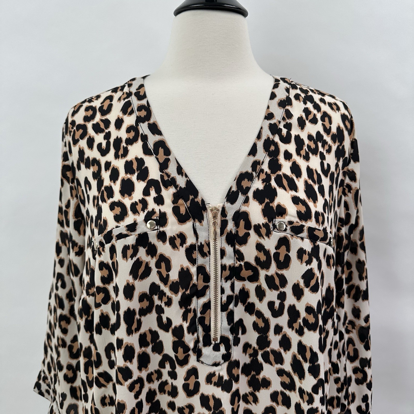 Torrid Harper Leopard Blouse 1X 14/16 1/4 Zip Georgette 3/4 Roll Tab Sleeve Top