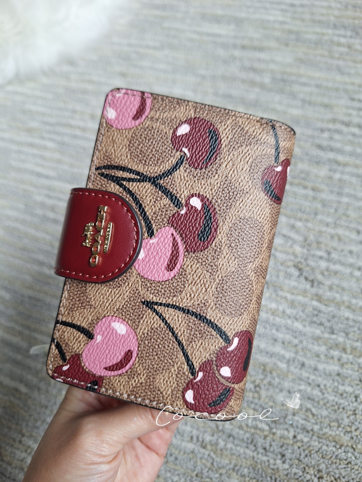 NWT Coach Medium Corner Zip Wallet In Signature Canvas With Cherry Print CZ342