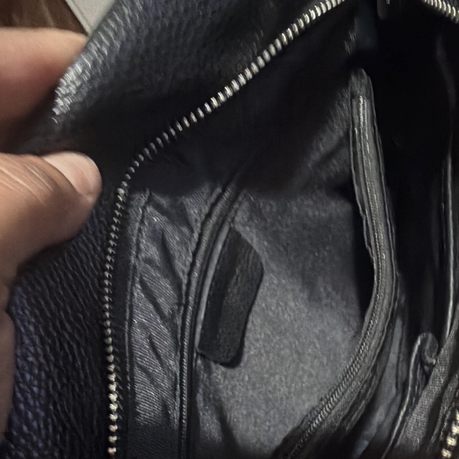 Danier Black Pebbled Shoulder Bag Zip Closure Silver Hardware Lined Pockets