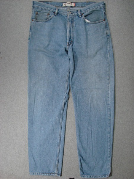 TD03446 2010 **LEVI’S** 550 RELAXED FIT JEANS 35×34 (msr 38″x34″)